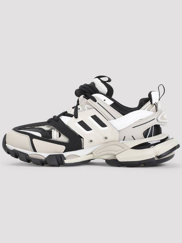 Luxury Balenciaga track low top sneakers 542436W3AC4