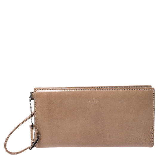 Luxury Gucci Trending 2025 Light Brown Leather Wristlet Wallet..