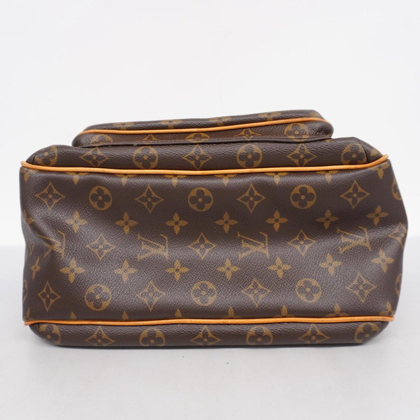 Louis Vuitton Tikal  Canvas Shoulder Bag ()
