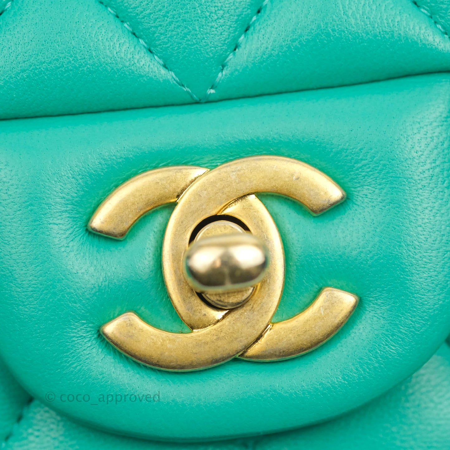 Chanel Quilted M/L Medium Double Flap Green Lambskin Aged Gold Hardware 19S