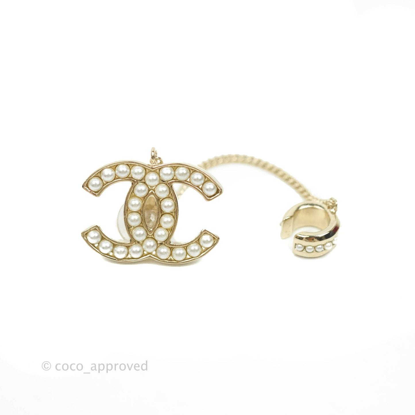 Chanel Pearl CC Clip-on Earrings Gold Tone 21V