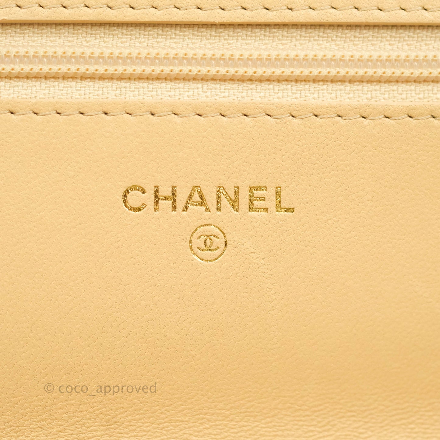 Chanel 19 Wallet On Chain WOC Houndstooth Beige Black Tweed Gold Hardware