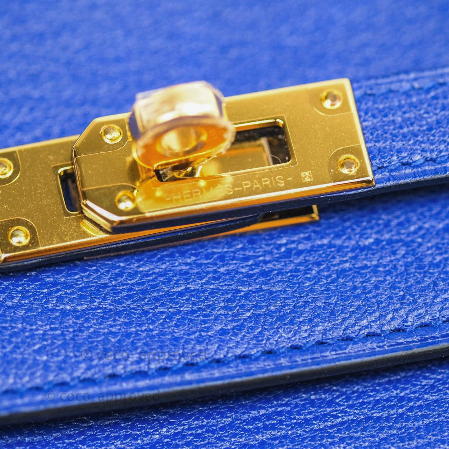 Hermès Kelly Wallet Chevre Mysore Bleu Electrique Gold Hardware
