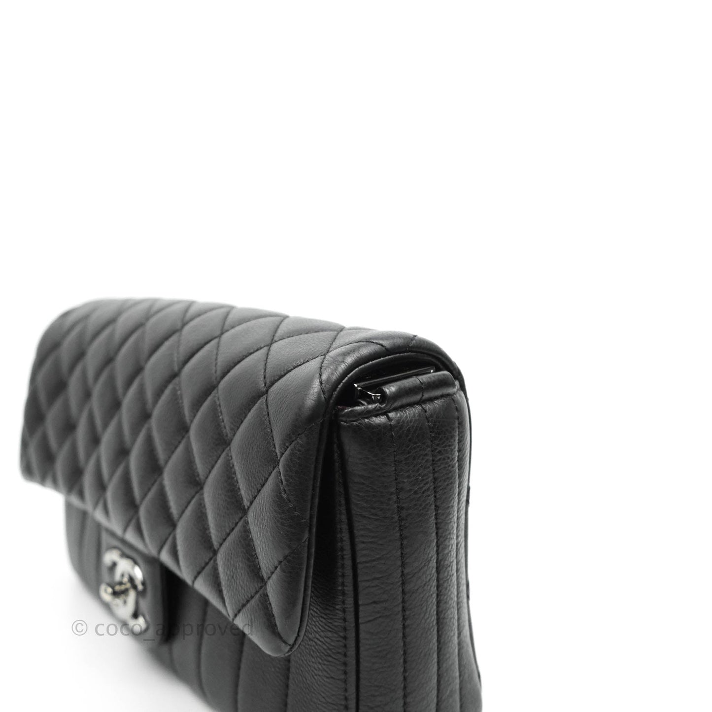 Chanel Quilted & Chevron Flap Bag Black Calfskin Gun Metal Chains Strap
