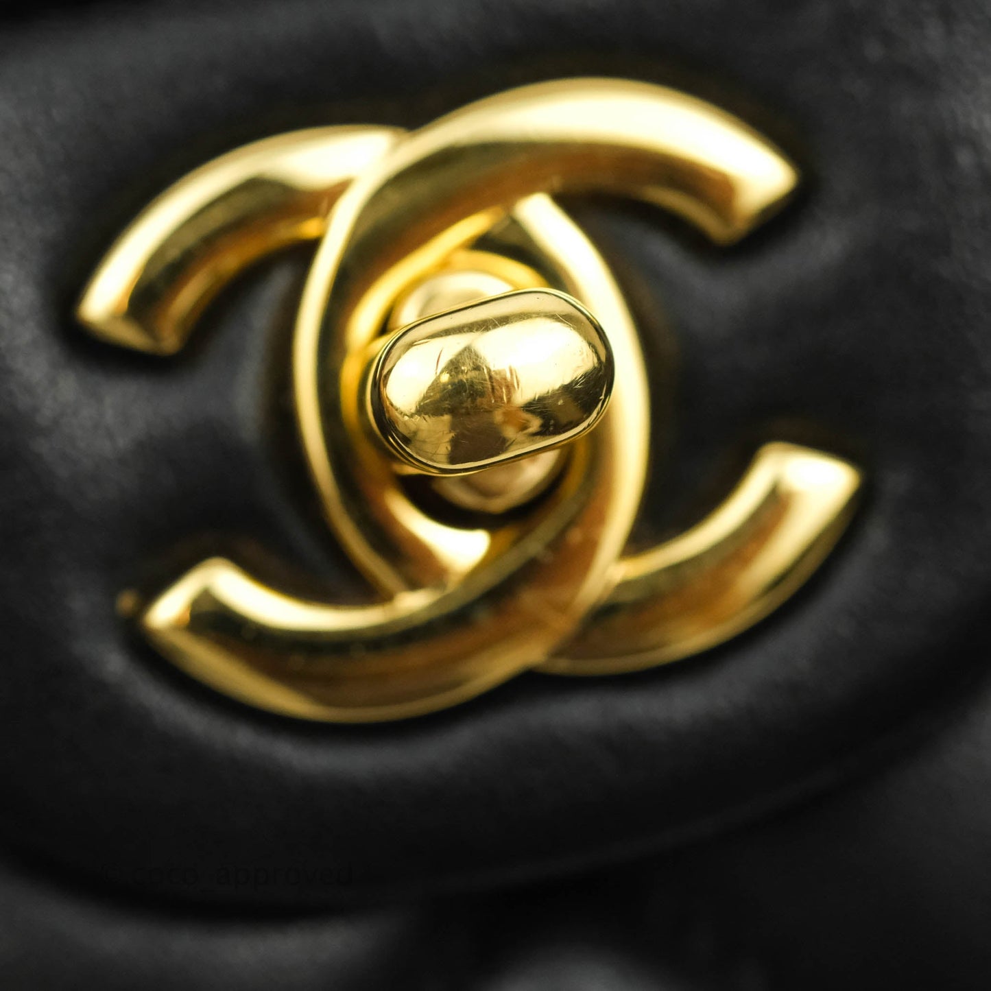 Chanel Classic M/L Medium Double Flap Black Lambskin Gold Hardware