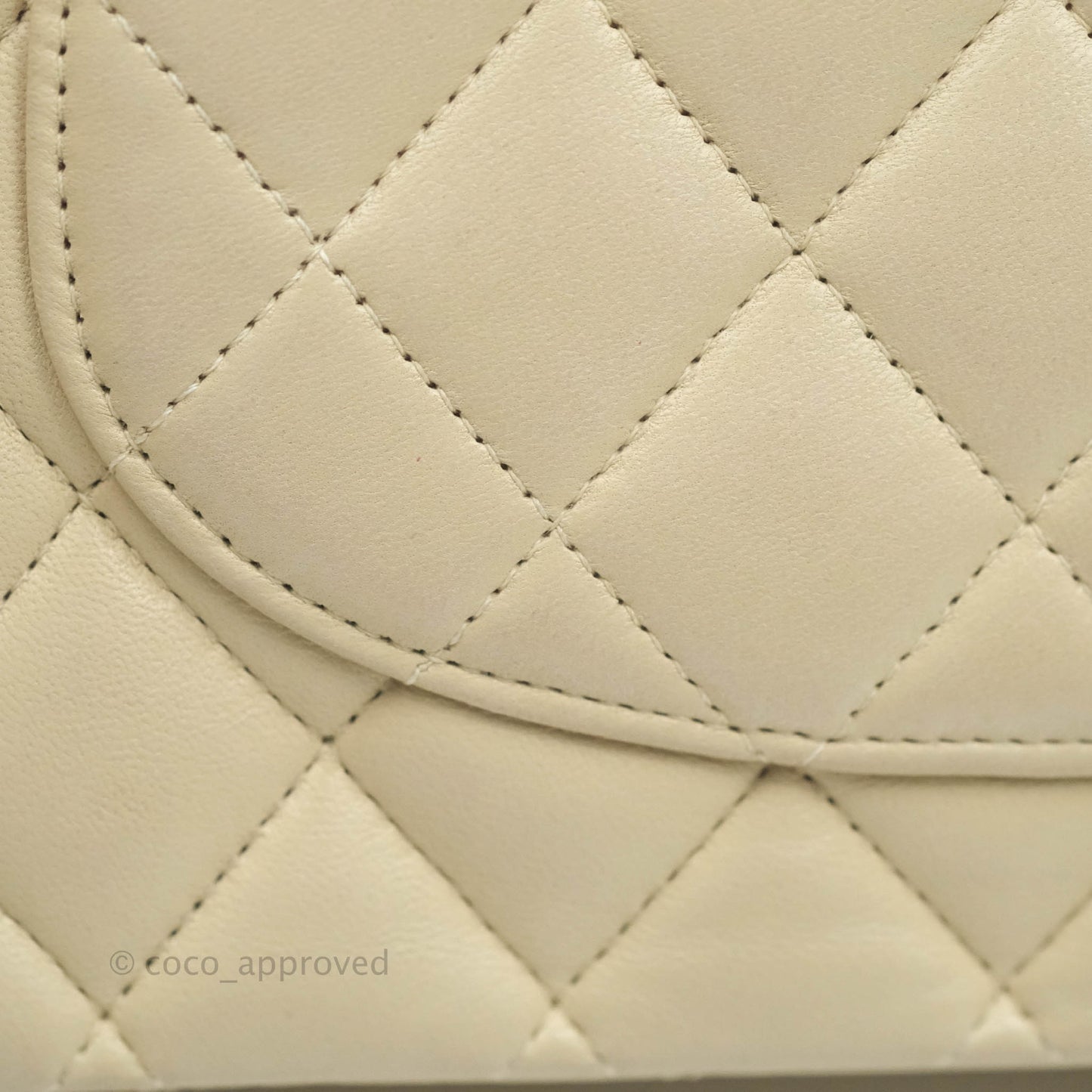 Chanel Classic M/L Medium Double Flap Light Beige Lambskin Gun Metal