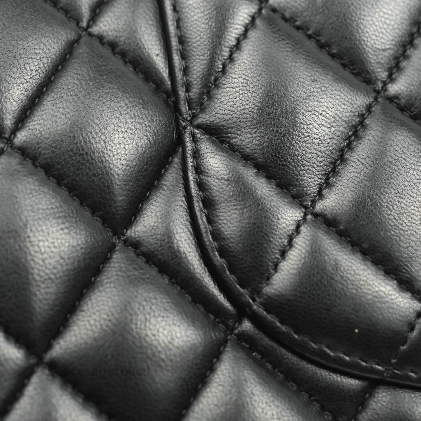 Chanel Classic M/L Medium Double Flap Black Lambskin Gold Hardware