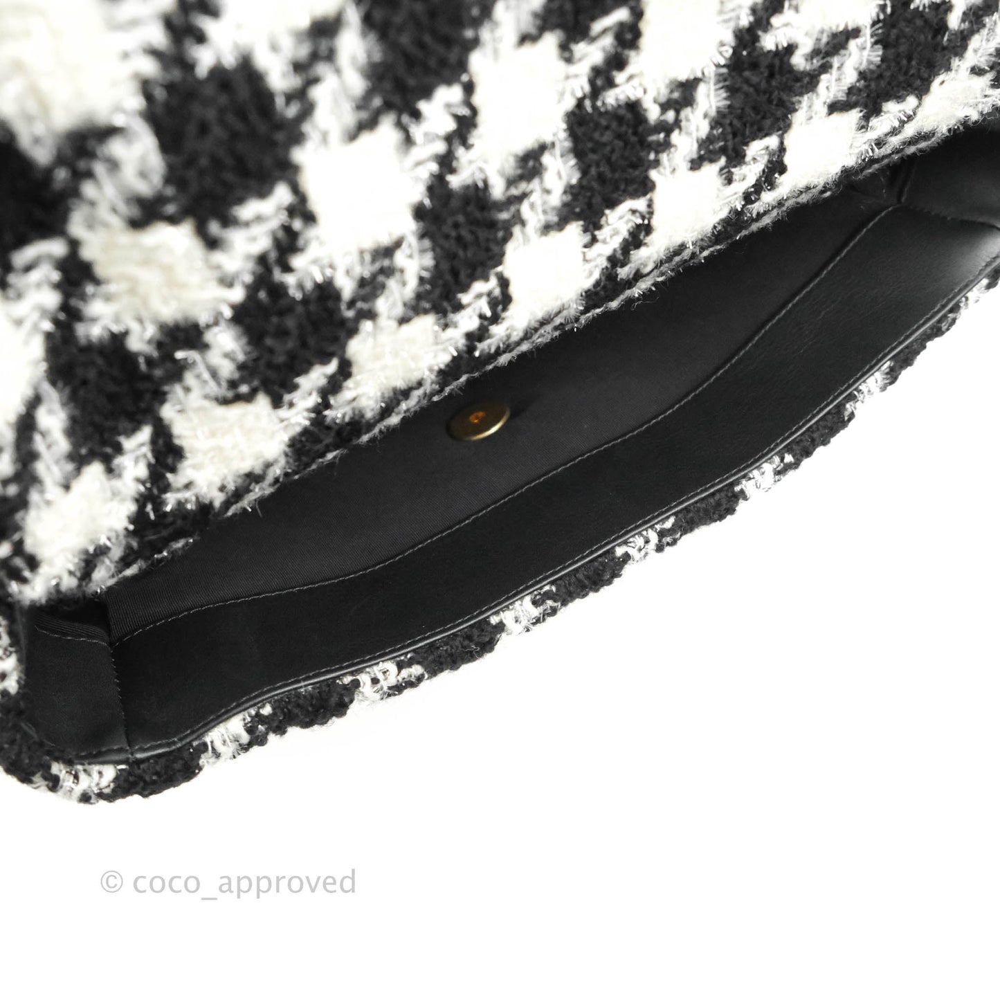 Chanel 19 Medium Tweed Houndstooth Black & White Mixed Hardware