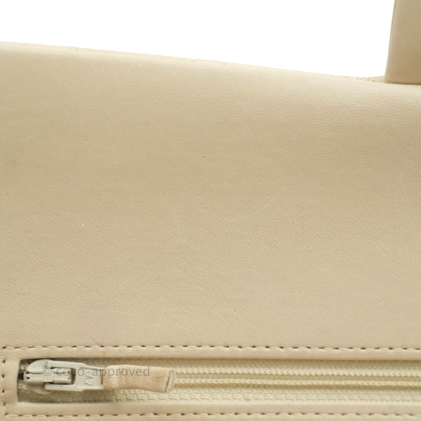Chanel Classic M/L Medium Double Flap Light Beige Lambskin Gun Metal