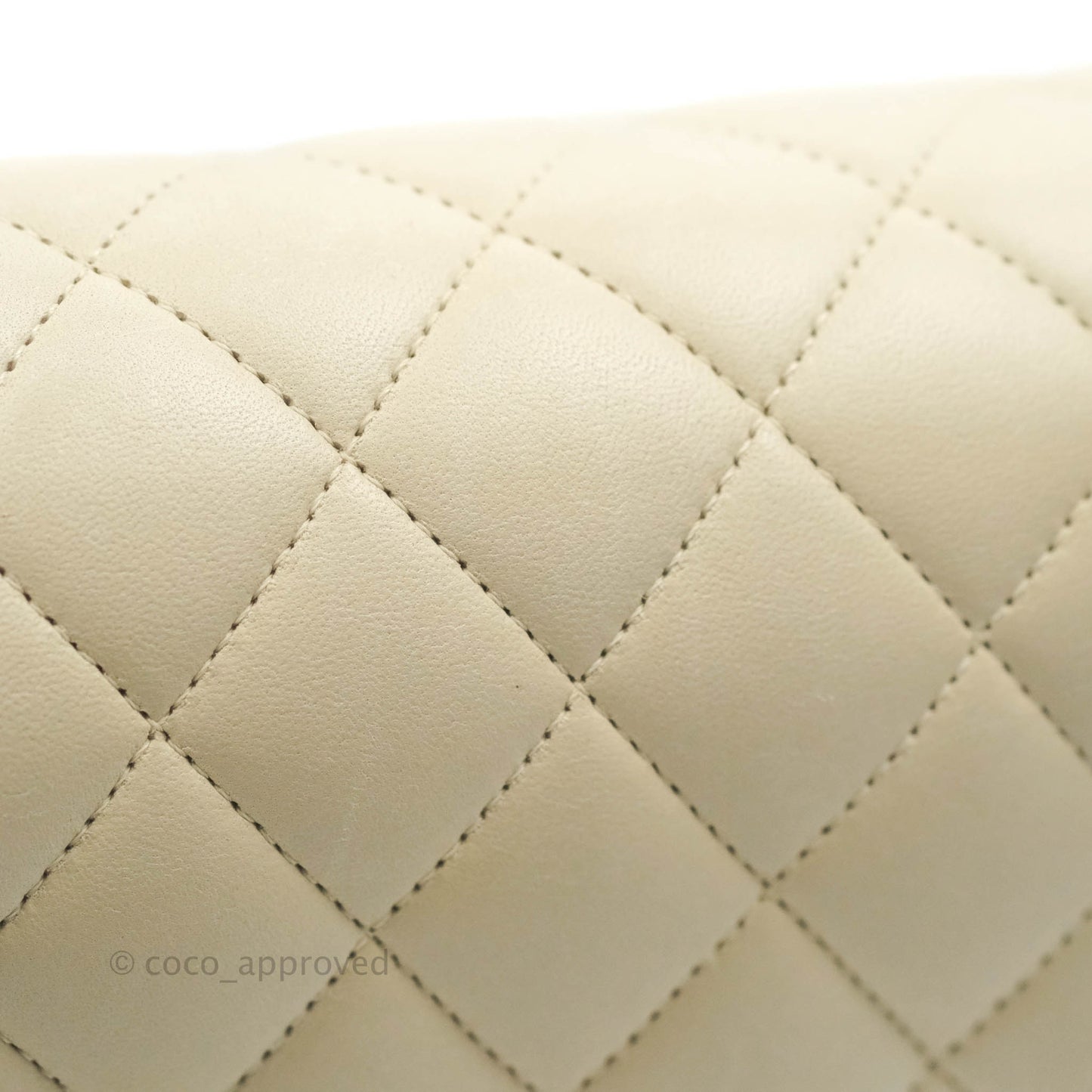 Chanel Classic M/L Medium Double Flap Light Beige Lambskin Gun Metal