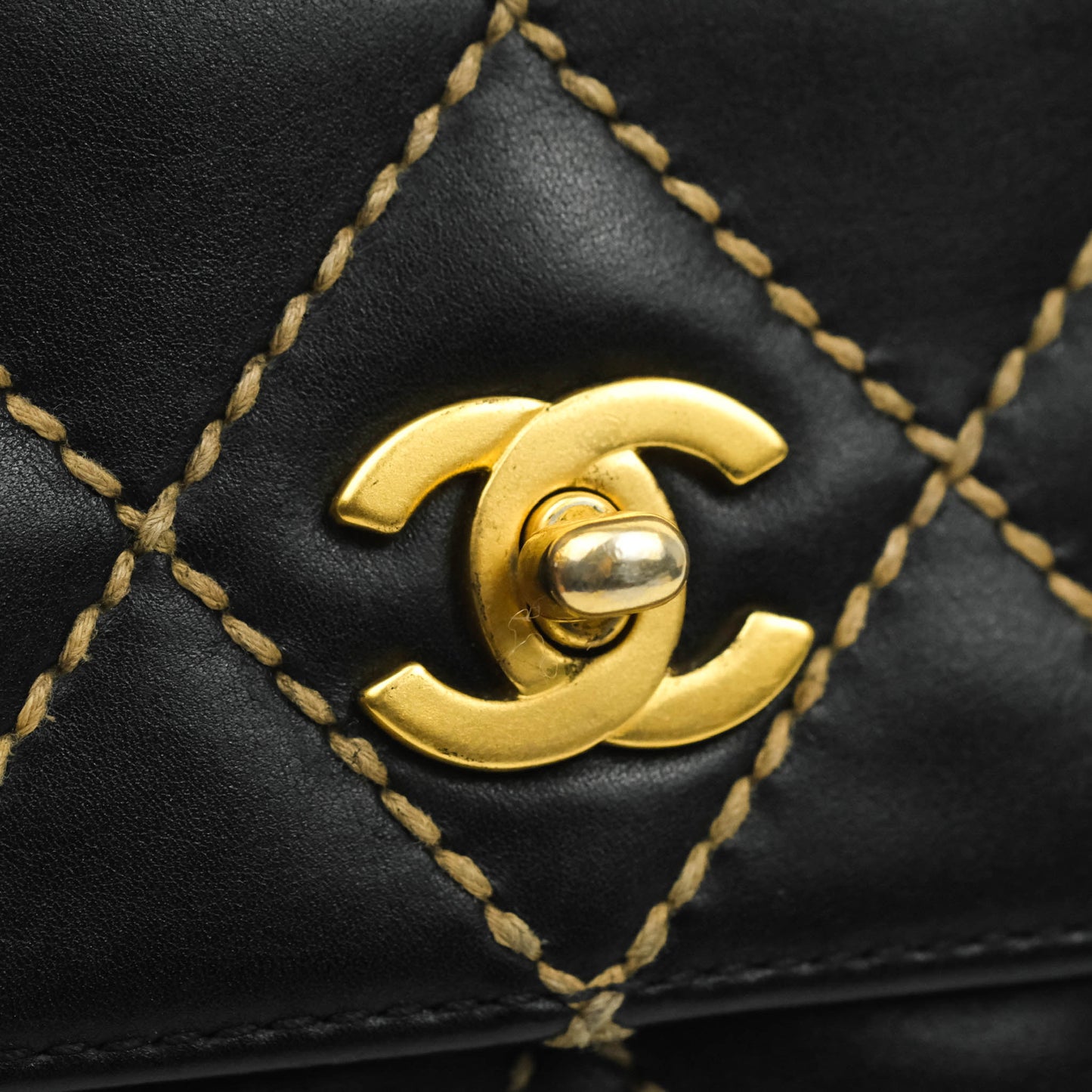 Chanel Vintage Medium Single Flap Contrast Stitching Black Calfskin Aged Gold Hardware