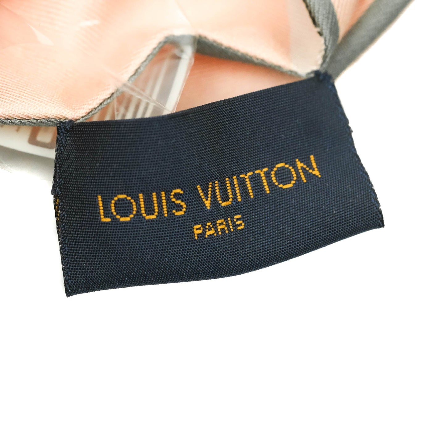 Louis Vuitton Trunks Rose Poudre Silk Twilly