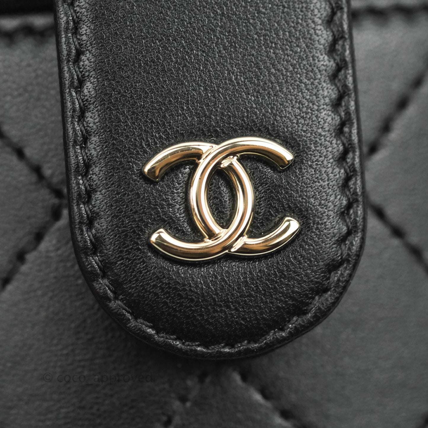 Chanel Quilted Round Vanity Clutch With Chain Black Lambskin Gold Hardware