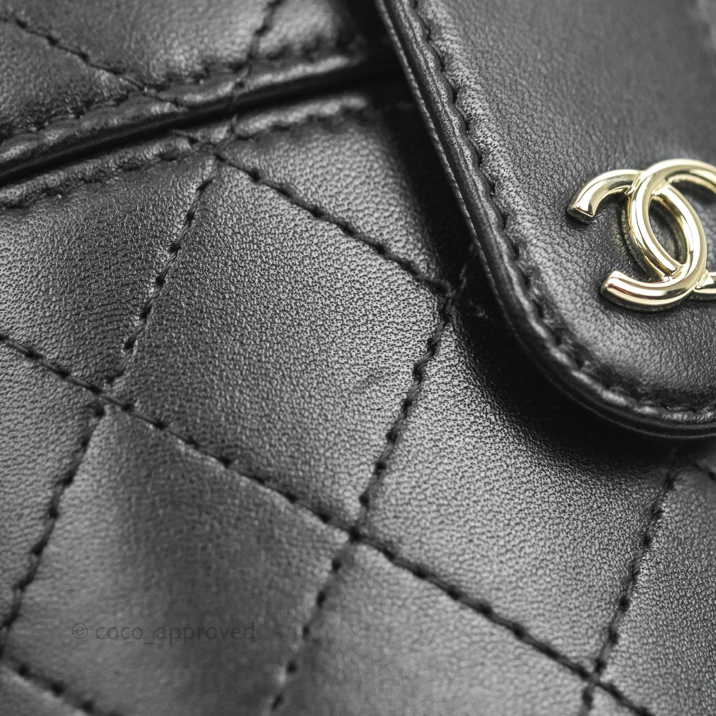 Chanel Quilted Round Vanity Clutch With Chain Black Lambskin Gold Hardware