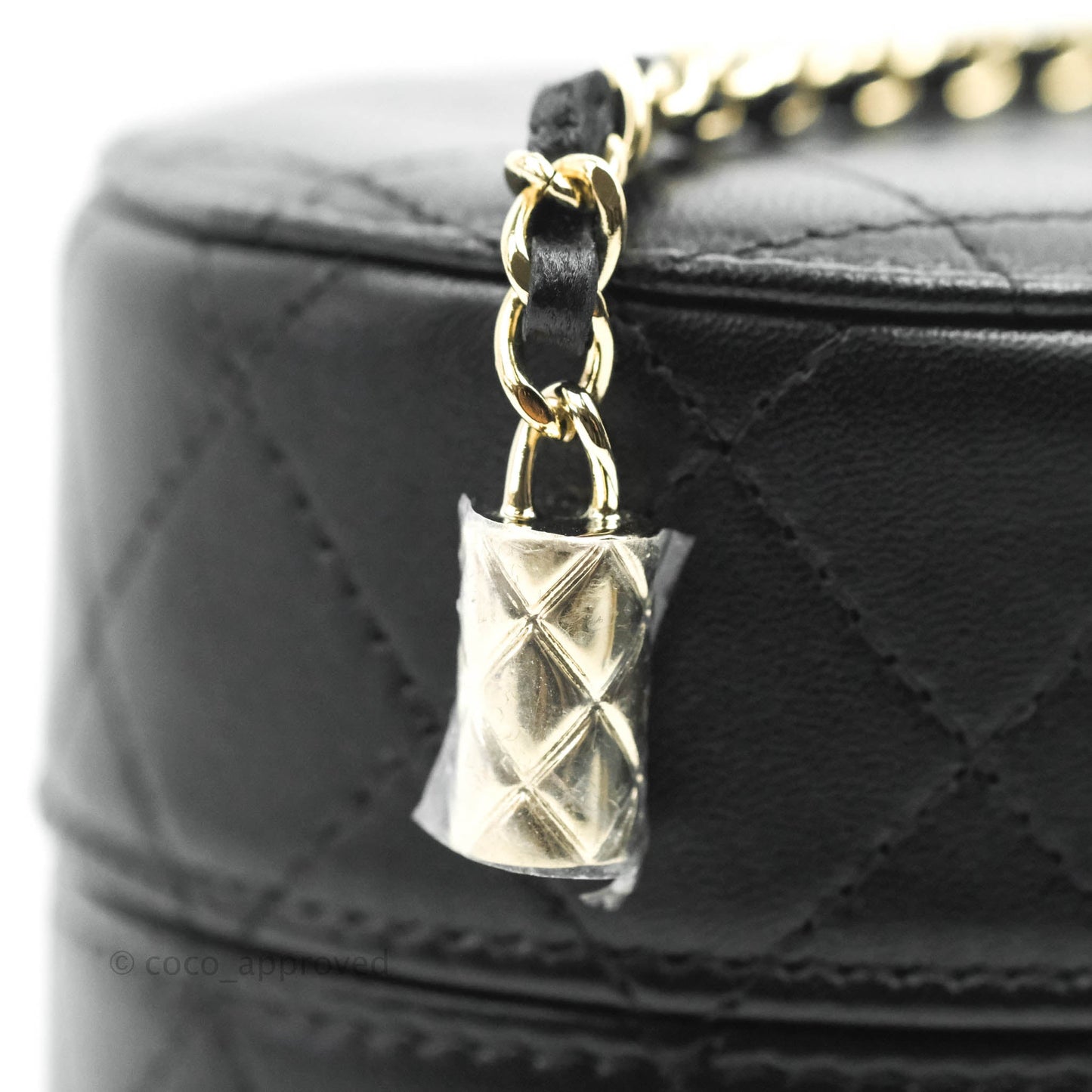 Chanel Quilted Round Vanity Clutch With Chain Black Lambskin Gold Hardware