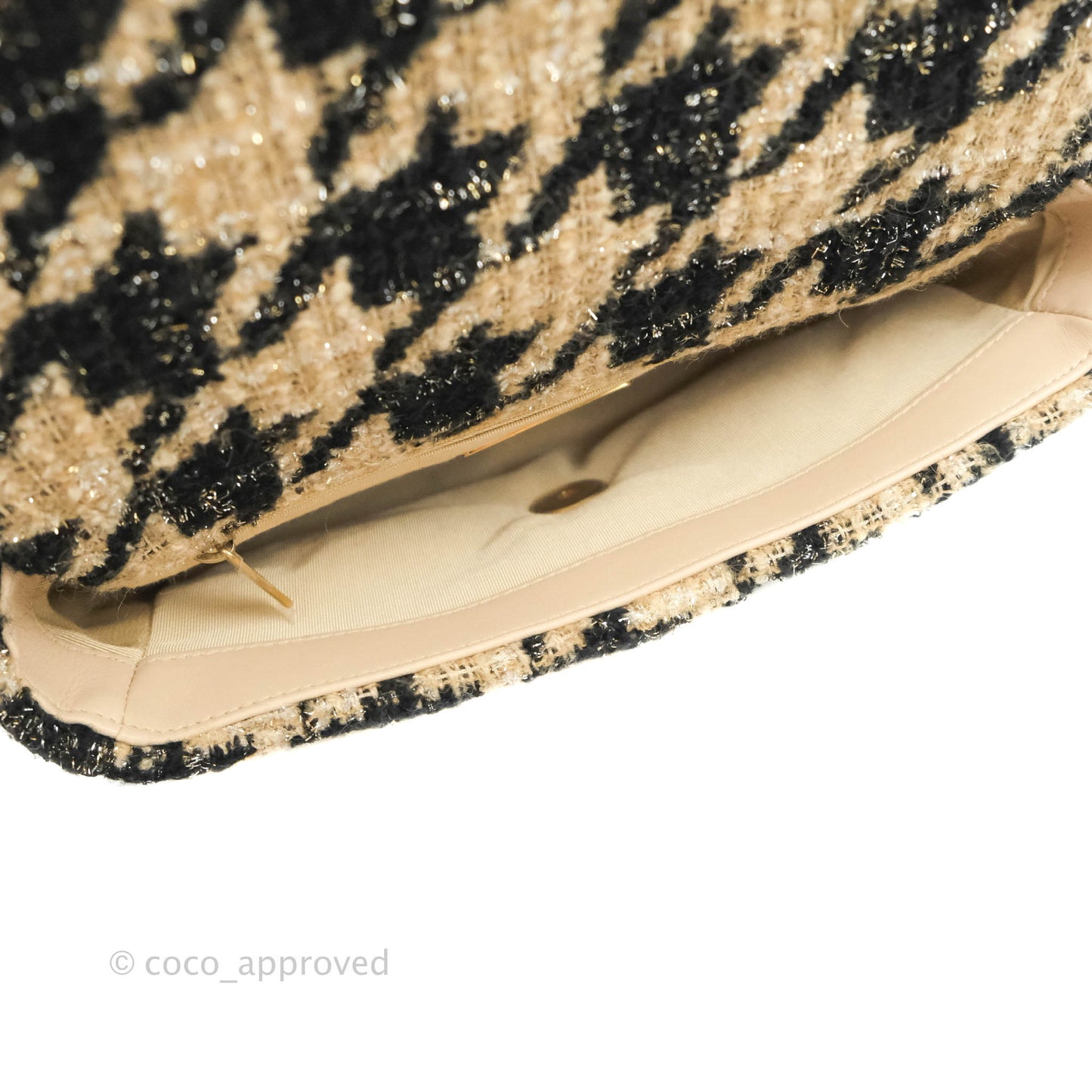 Chanel 19 Small Tweed Houndstooth Black Beige Mixed Hardware