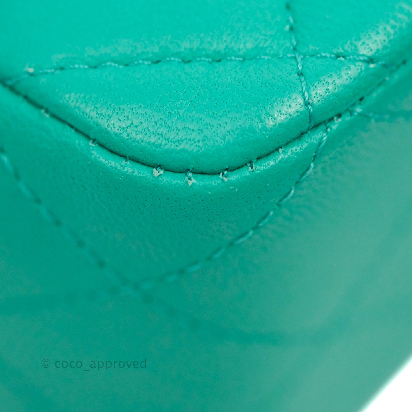 Chanel Quilted M/L Medium Double Flap Green Lambskin Aged Gold Hardware 19S