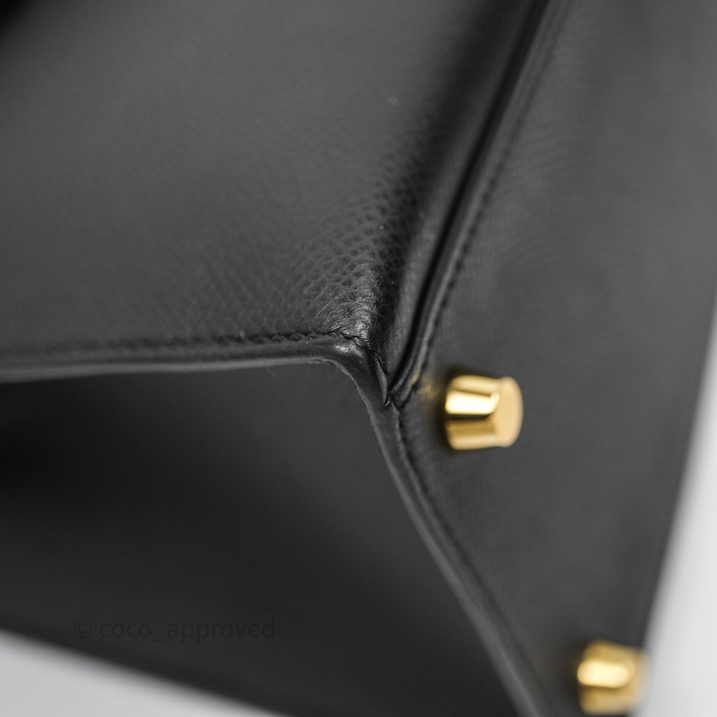 Hermès Kelly 28 Black Epsom Gold Hardware
