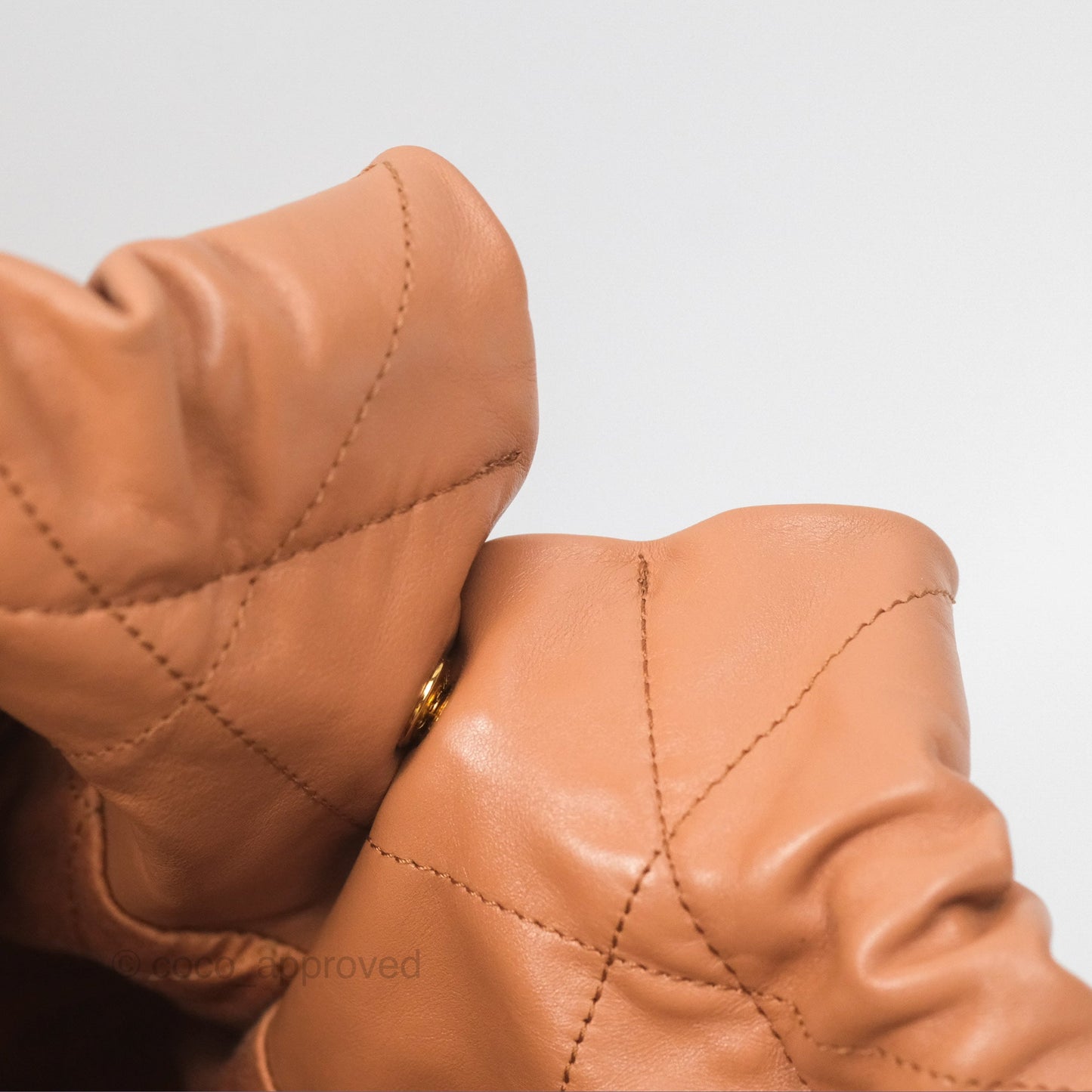 Chanel 22 Medium Caramel Beige Shiny Calfskin Aged Gold Hardware