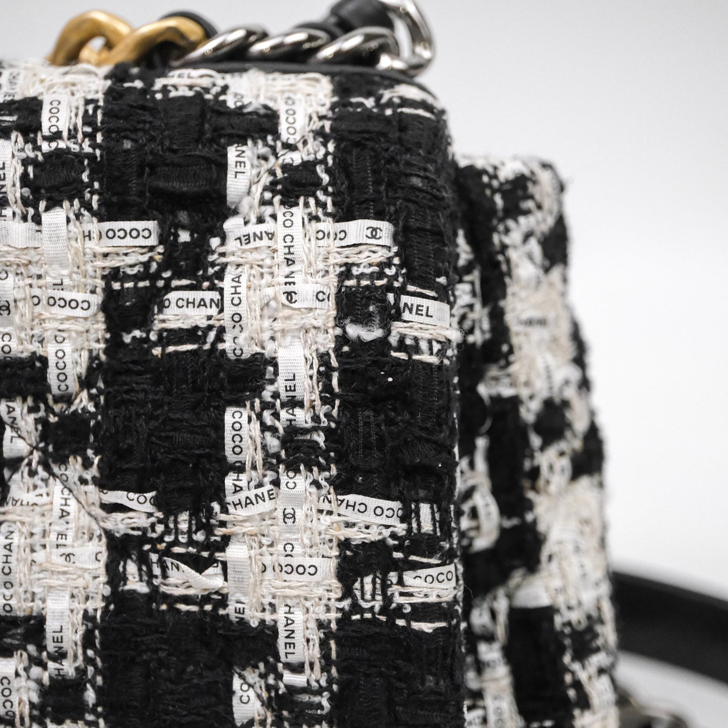 Chanel 19 Small Tweed Houndstooth Black & White Mixed Hardware