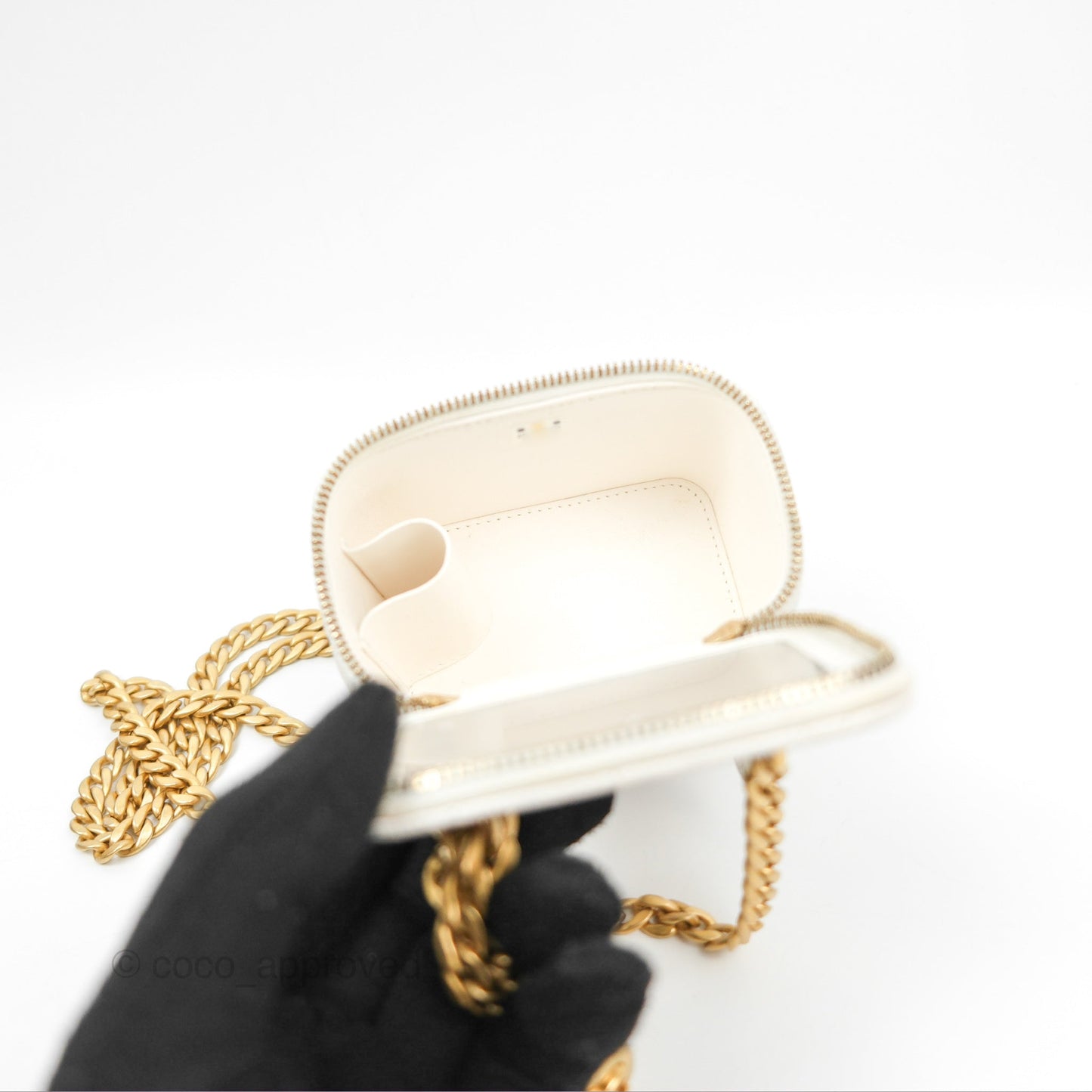 Chanel Quilted Heart Crush Mini Vanity With Chain White Caviar Aged Gold Hardware