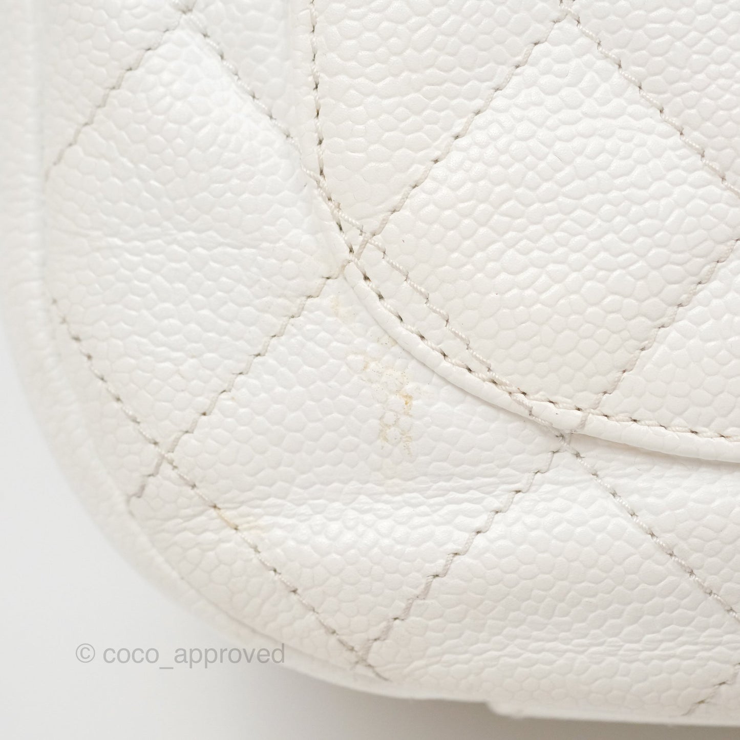 Chanel Vintage CC Quilted Shoulder Bag White Caviar Gold Hardware