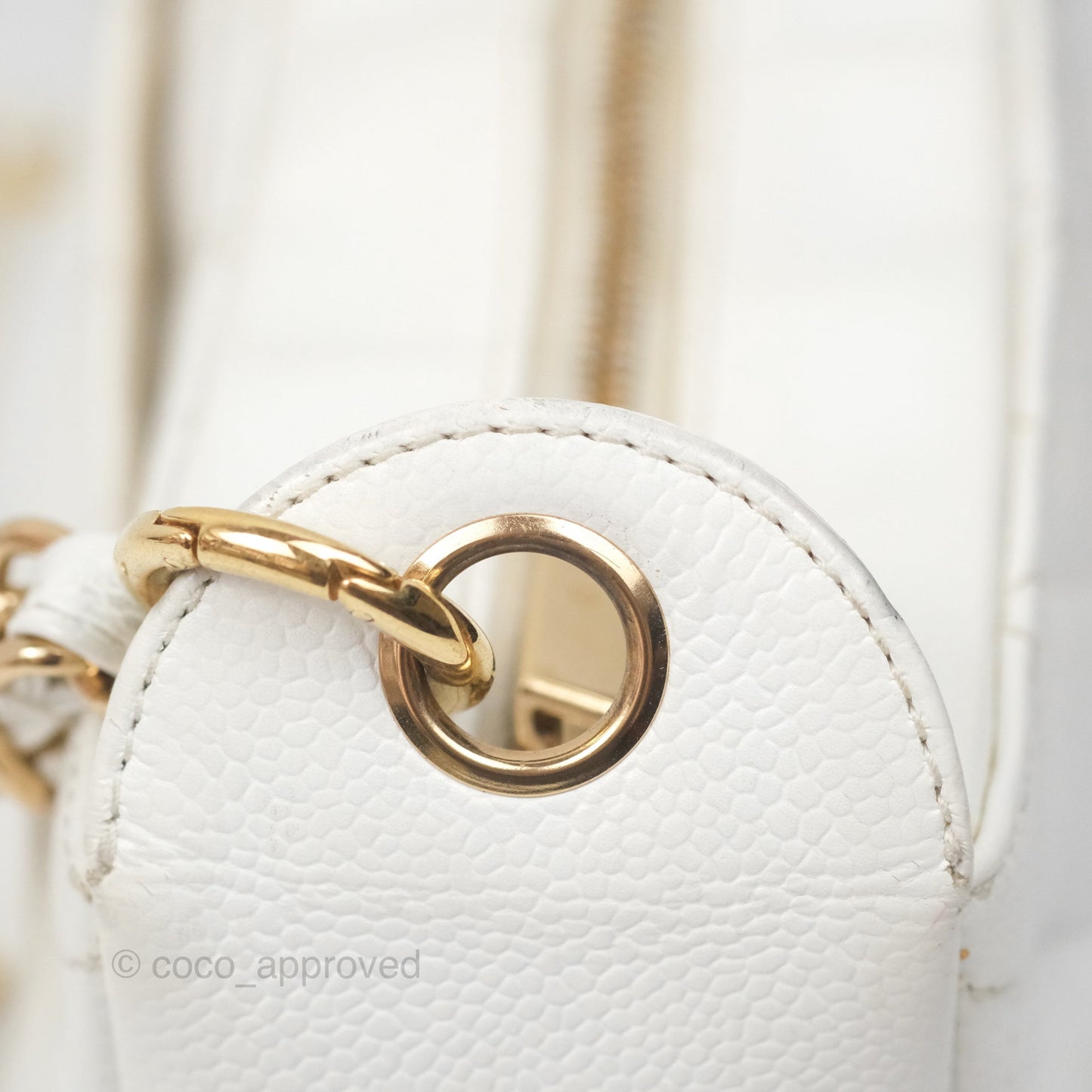 Chanel Vintage CC Quilted Shoulder Bag White Caviar Gold Hardware