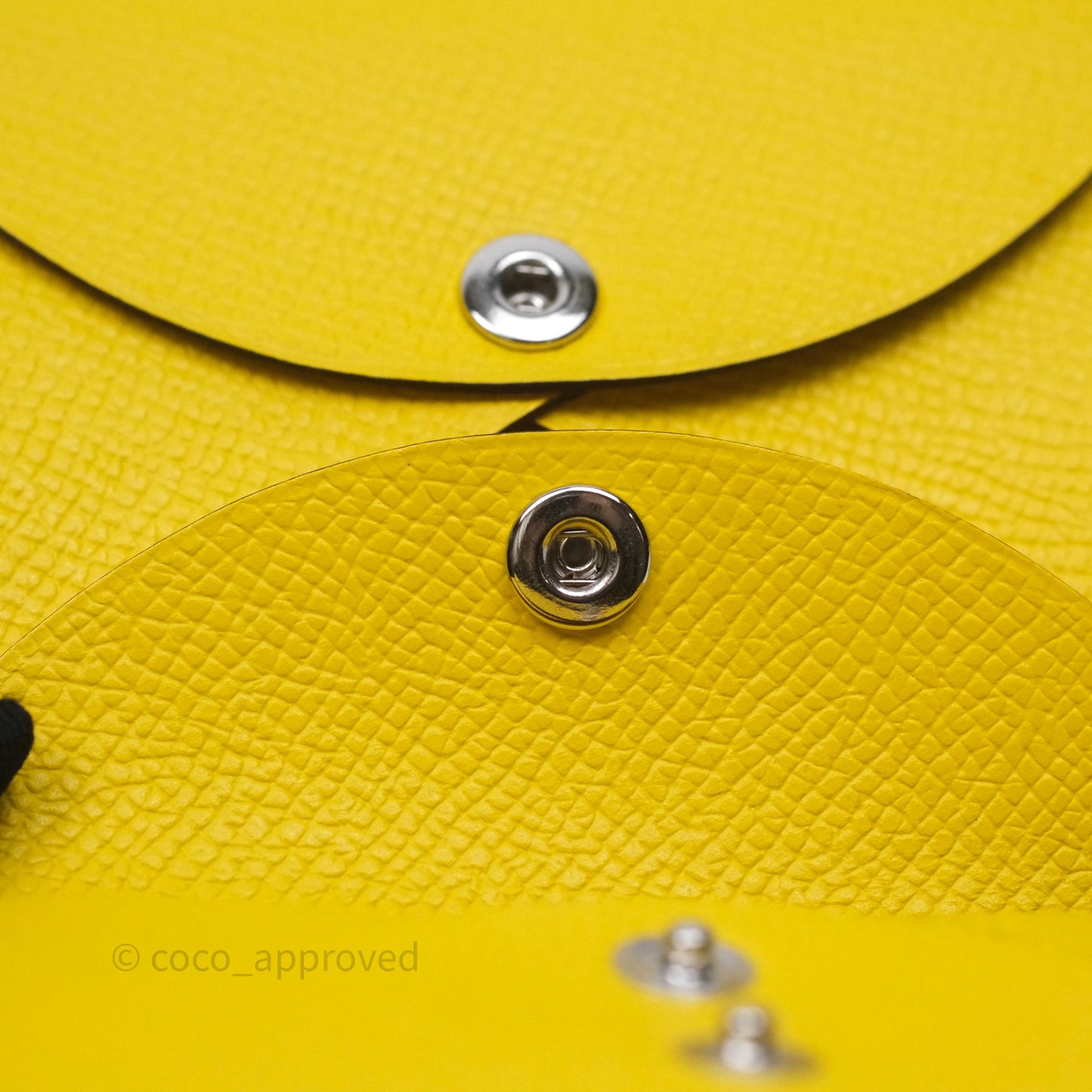 Hermès Calvi Duo Compact Card Holder Jaune de Naples 9O Epsom