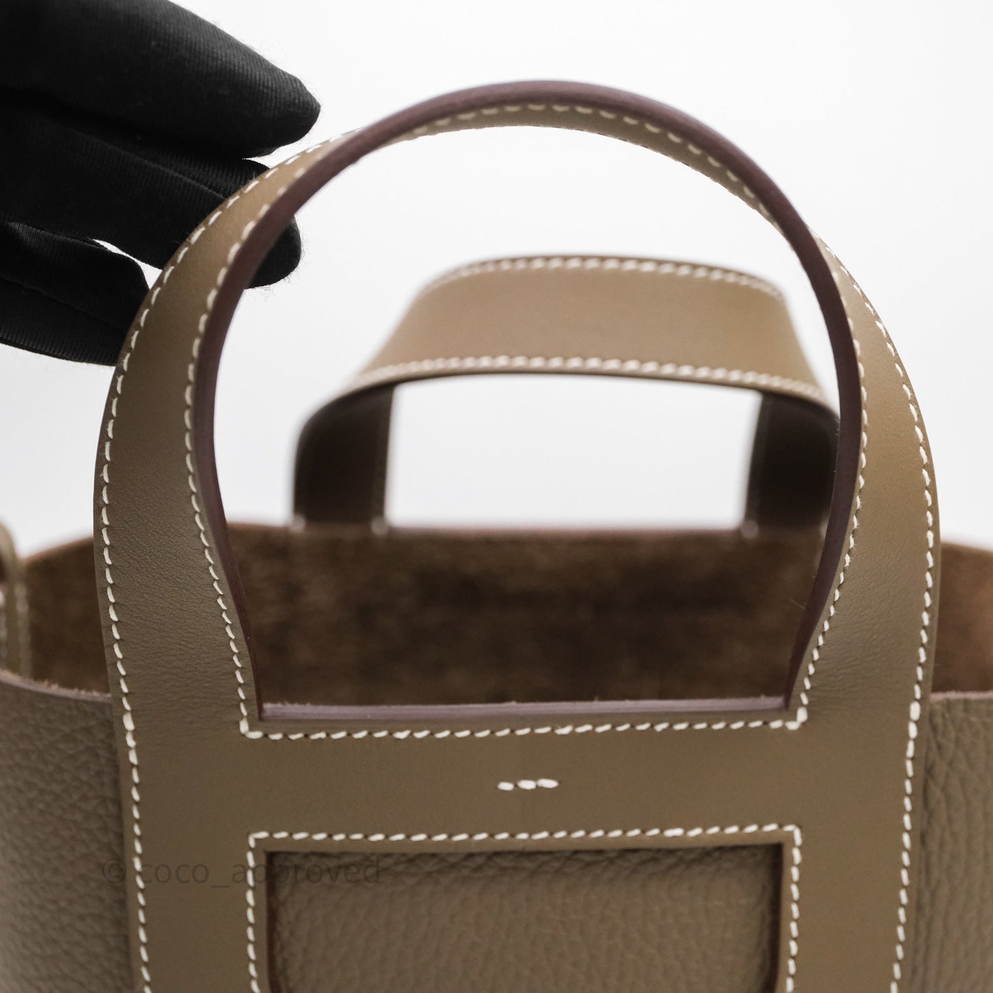 Hermès In-The-Loop 18 Etoupe Taurillon Clemence Veau Swift Gold Hardware