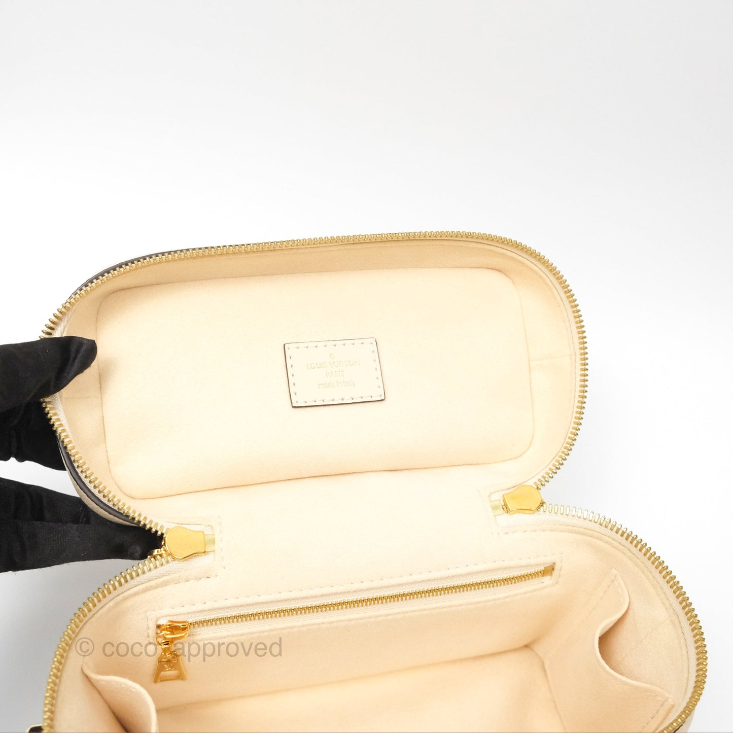 Louis Vuitton Vanity PM Empreinte Monogram Giant Creme/Bois de Rose