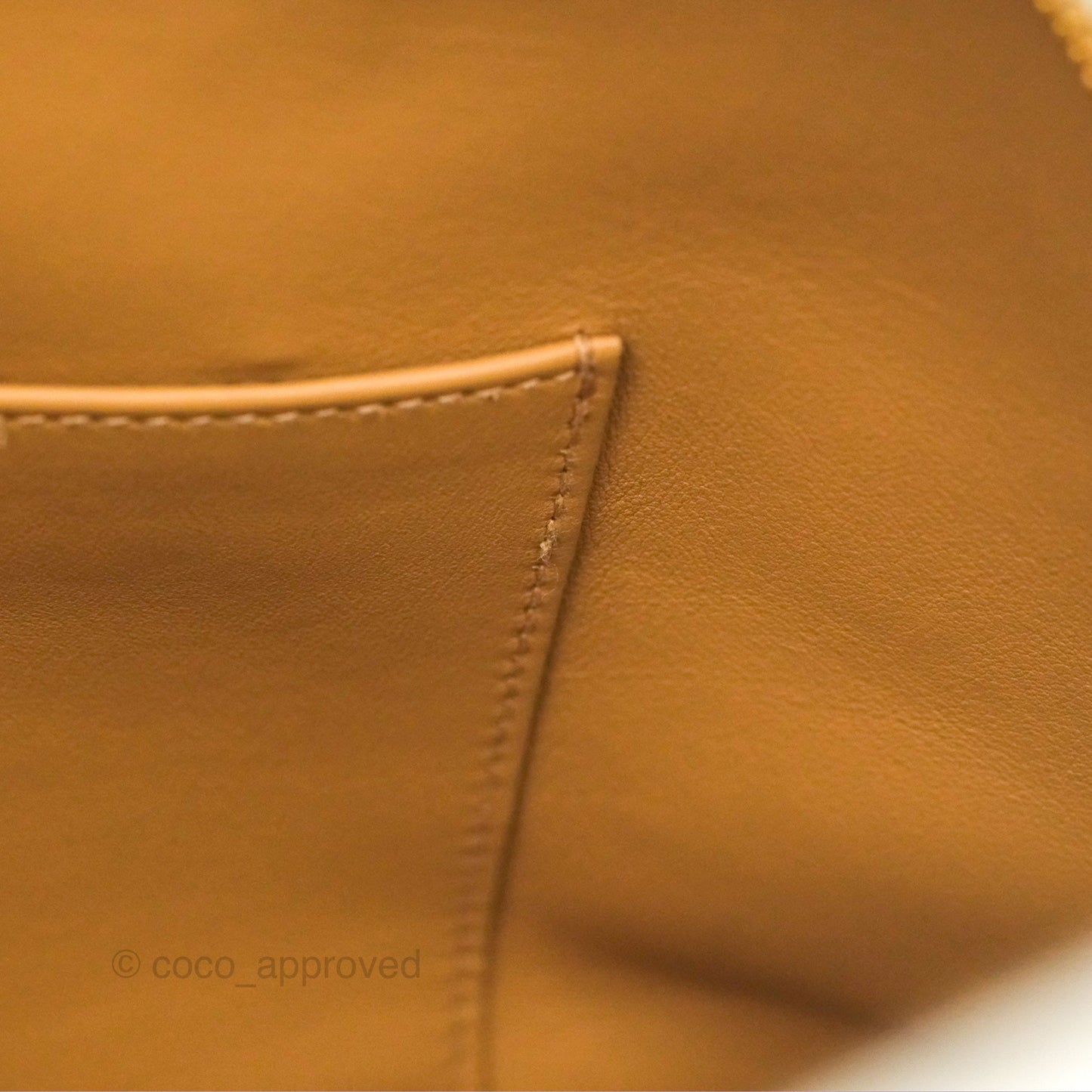 Hermès Bolide 1923 25 Mushroom 0T/Biscuit 48 Evercolor Gold Hardware