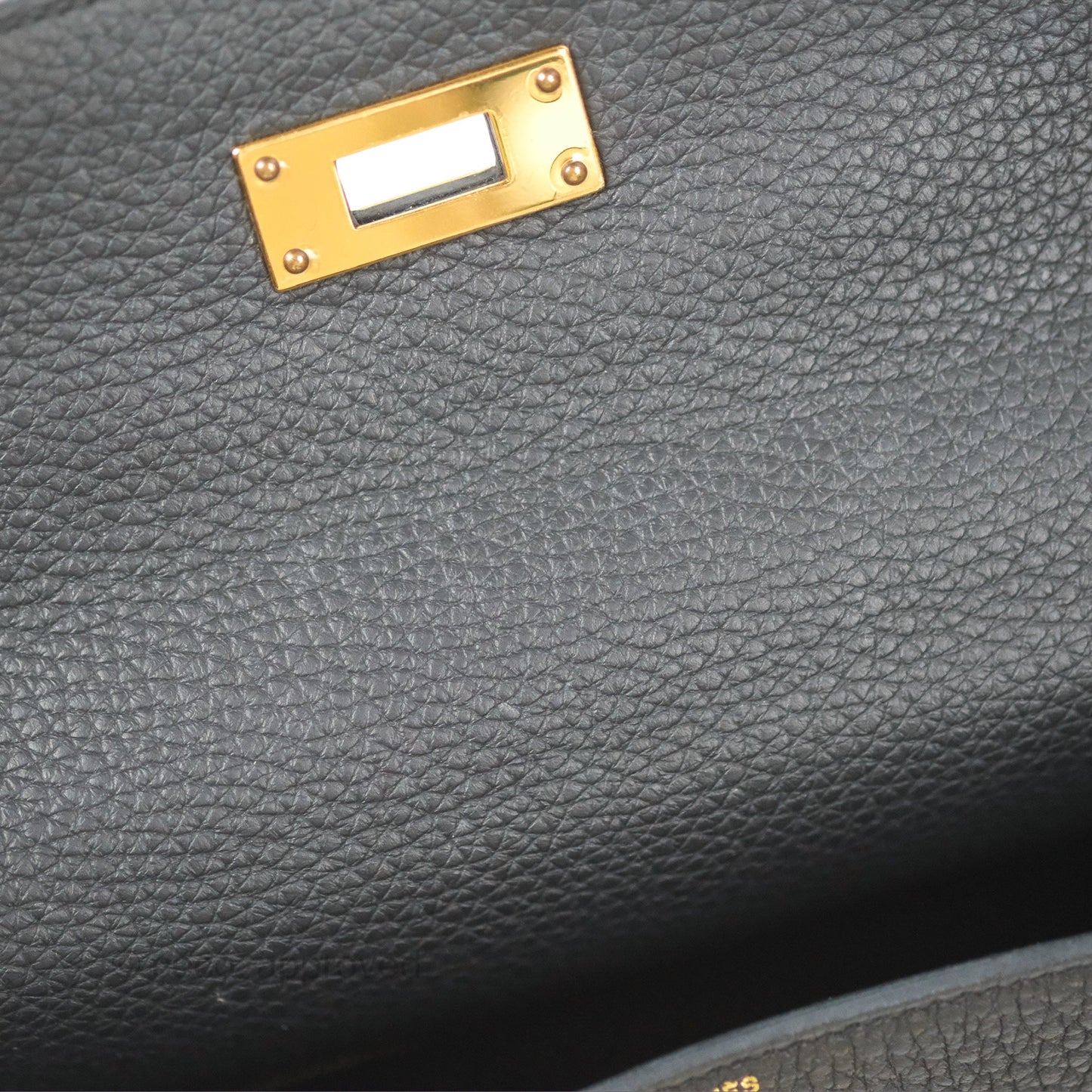 Hermès Retourne Kelly 28 Black Togo Gold Hardware