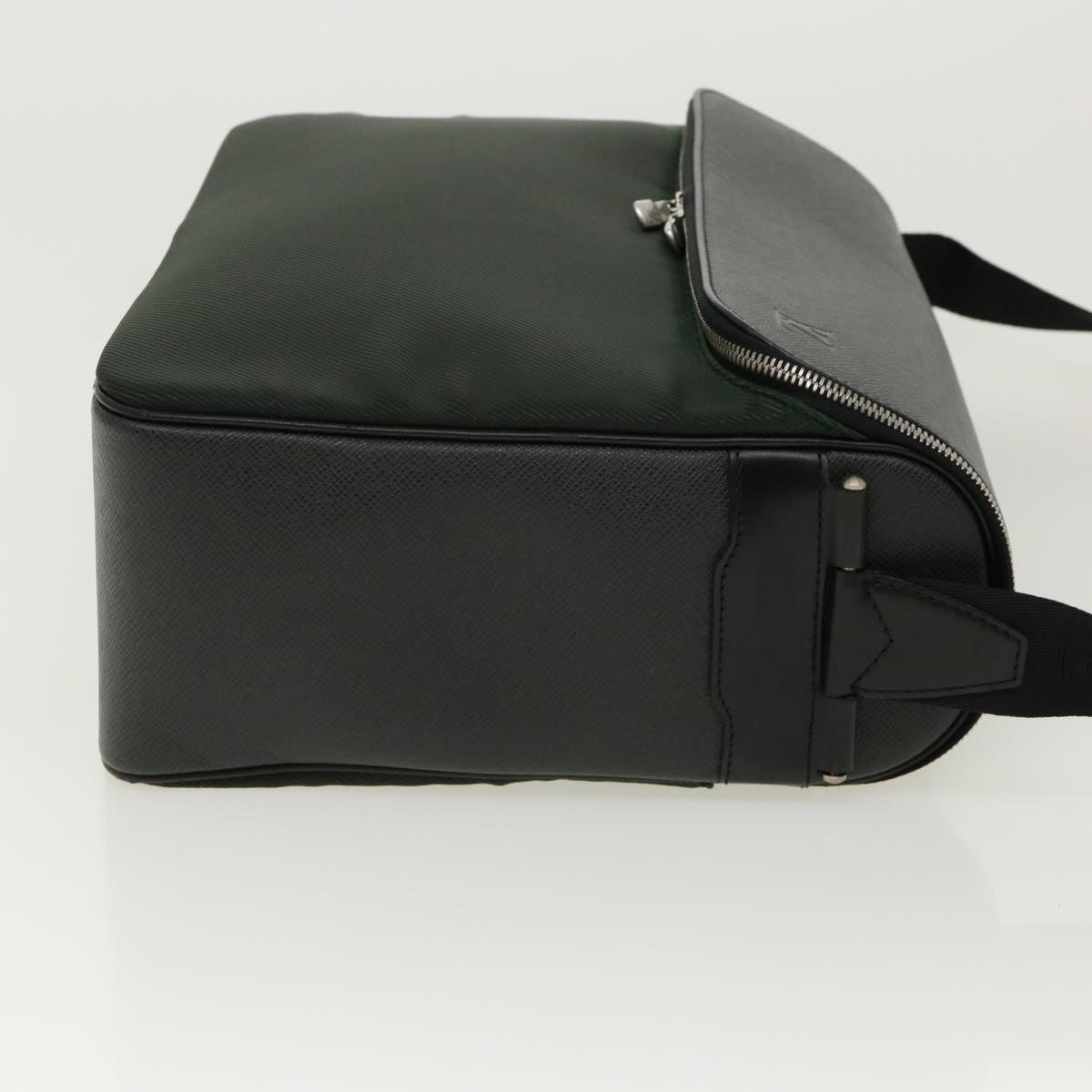 LOUIS VUITTON Taiga Leather Thai meal Shoulder Bag Ardoise M30862 LV 31598