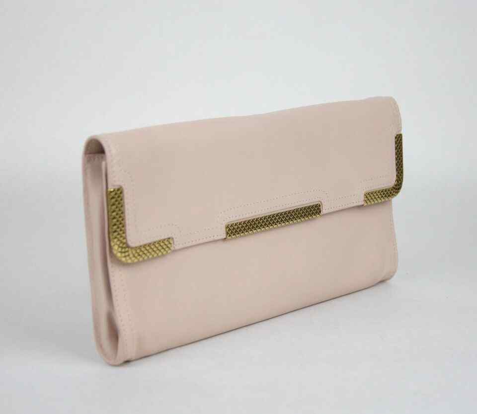 Luxury Bottega Veneta Women's Leather Wristlet Clutch Bag  Detail