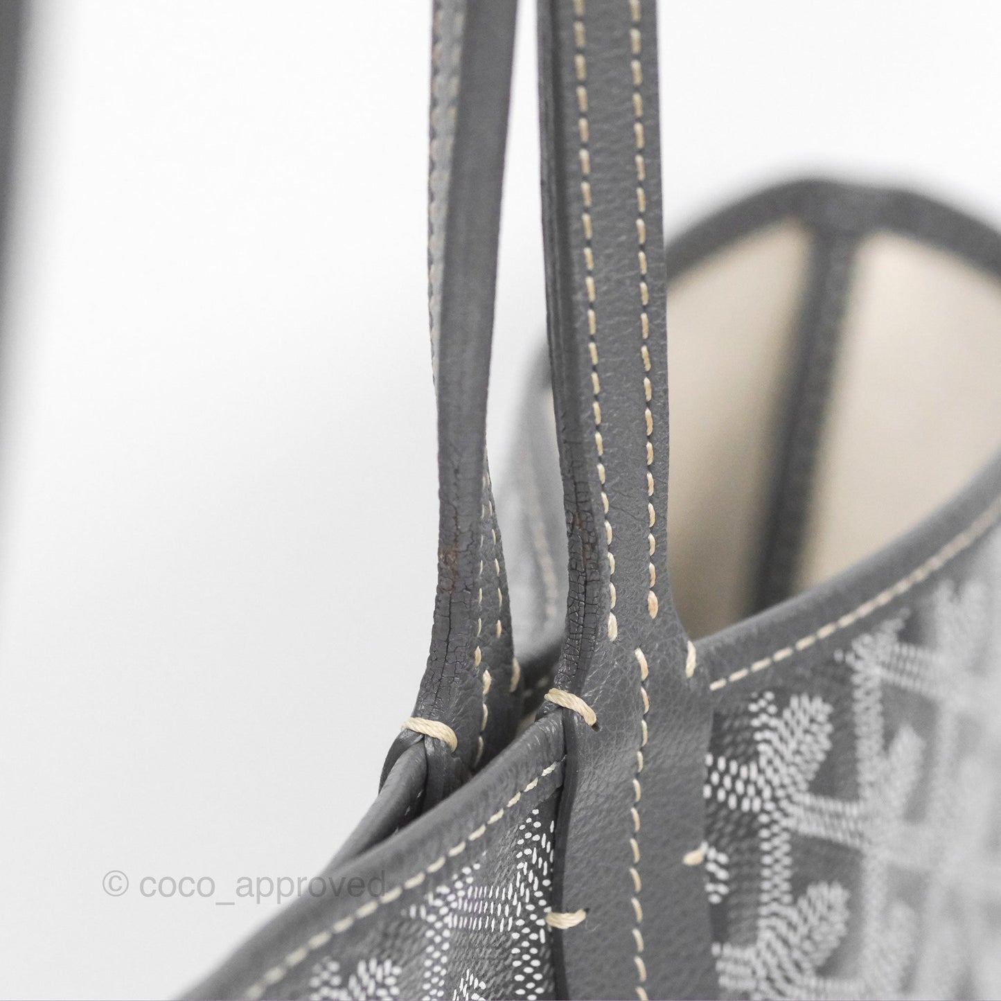 Goyard St Louis Tote PM ⁣⁣⁣⁣⁣⁣⁣⁣⁣⁣⁣⁣⁣⁣⁣⁣⁣⁣⁣⁣Grey