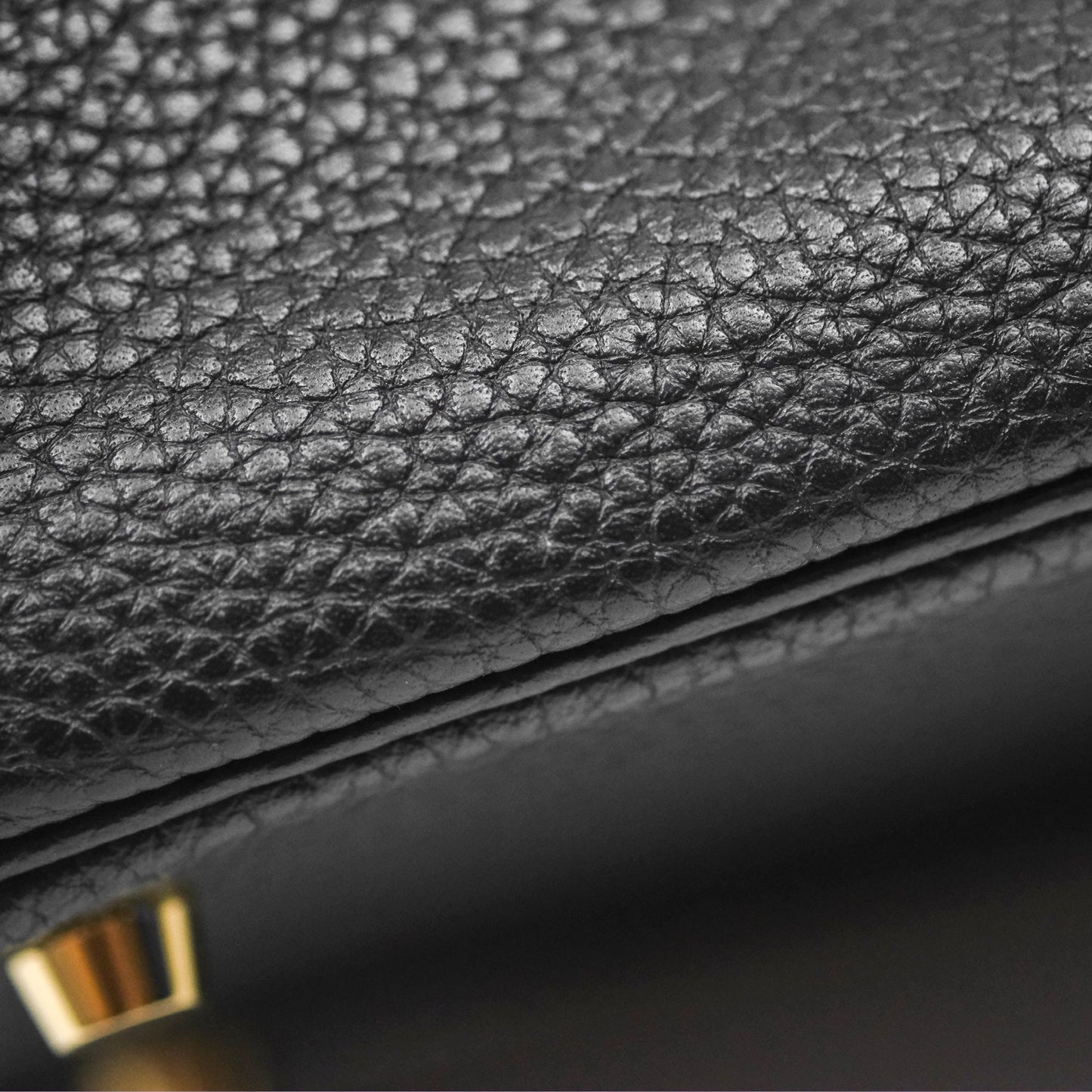 Hermès Lindy 26 Black Clemence Gold Hardware