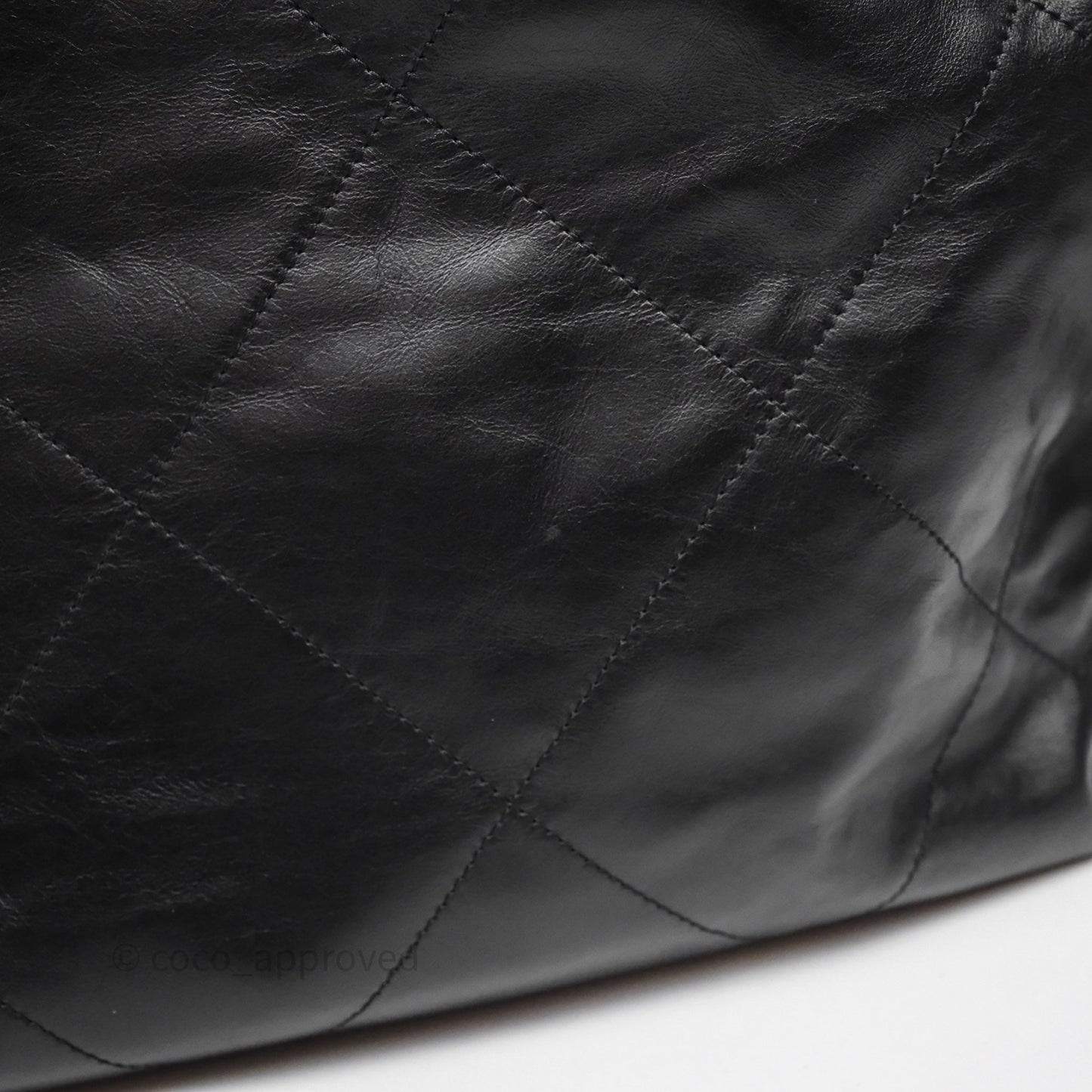 Chanel 22 Bag Medium Black Crumpled Calfskin Aged Gold Hardware
