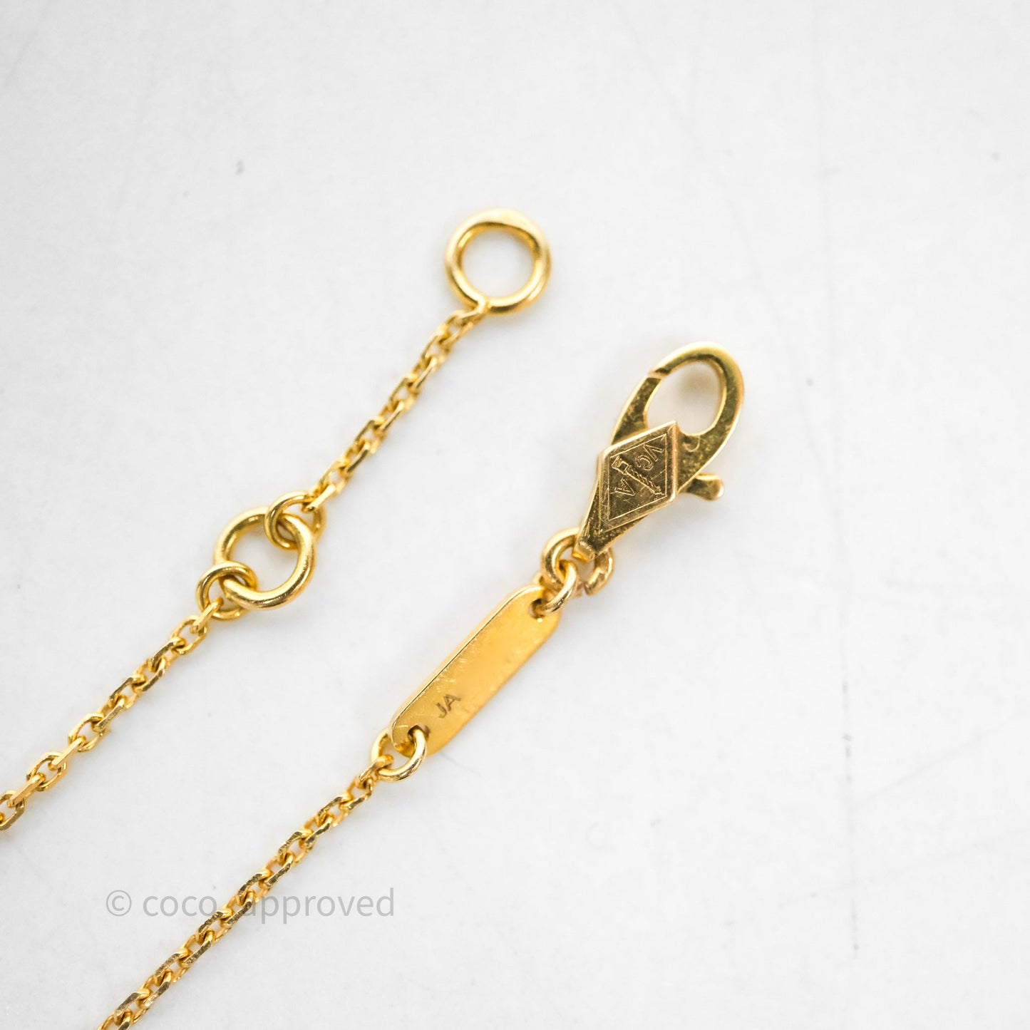 Van Cleef & Arpels Sweet Alhambra Bracelet Yellow Gold & Mother-of-pearl