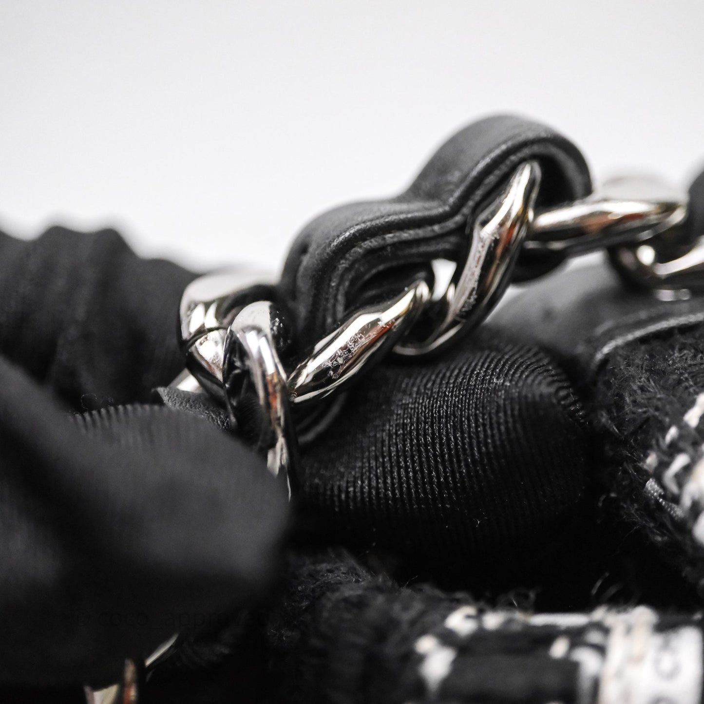 Chanel 19 Small Tweed Houndstooth Black & White Mixed Hardware