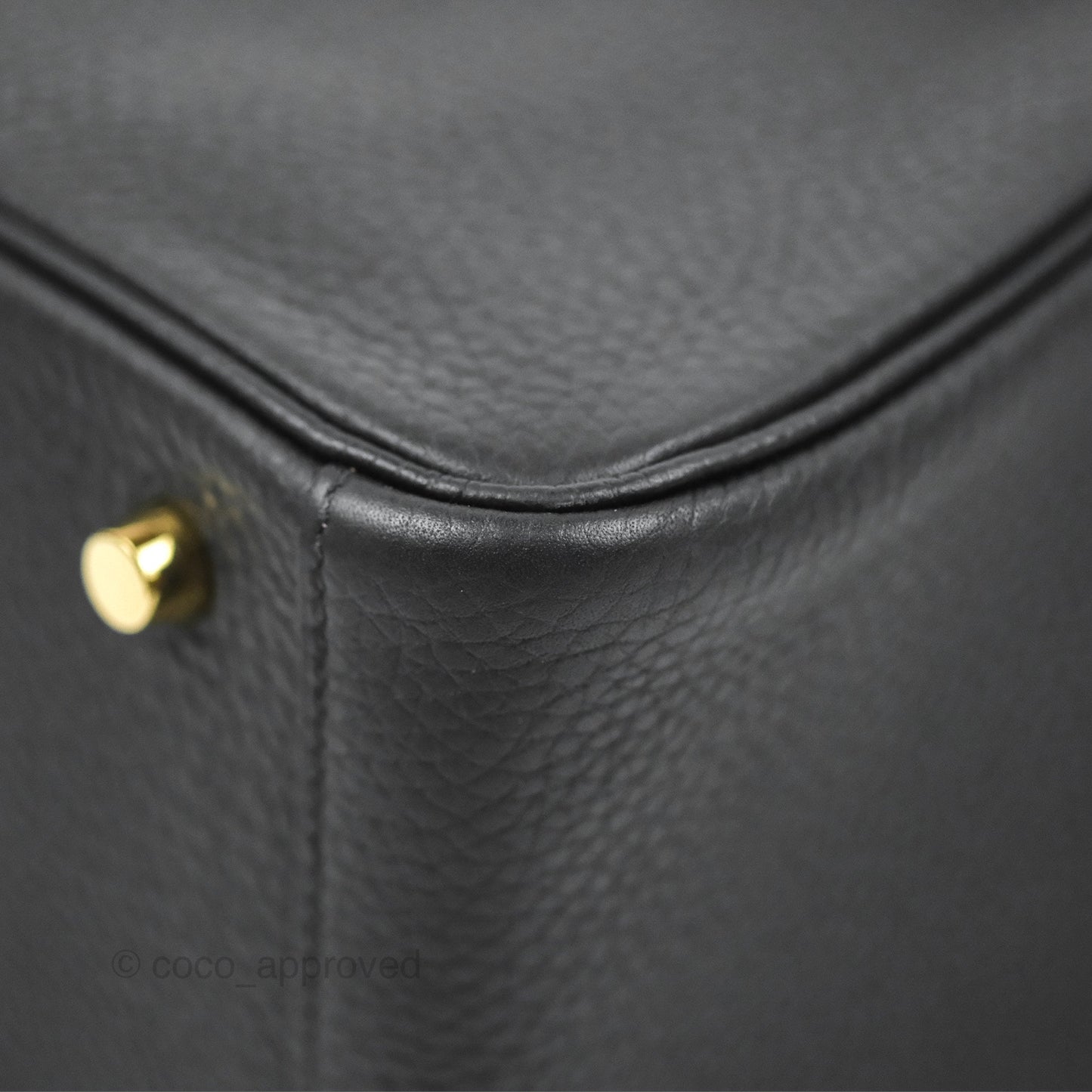 Hermès Lindy 26 Black Clemence Gold Hardware