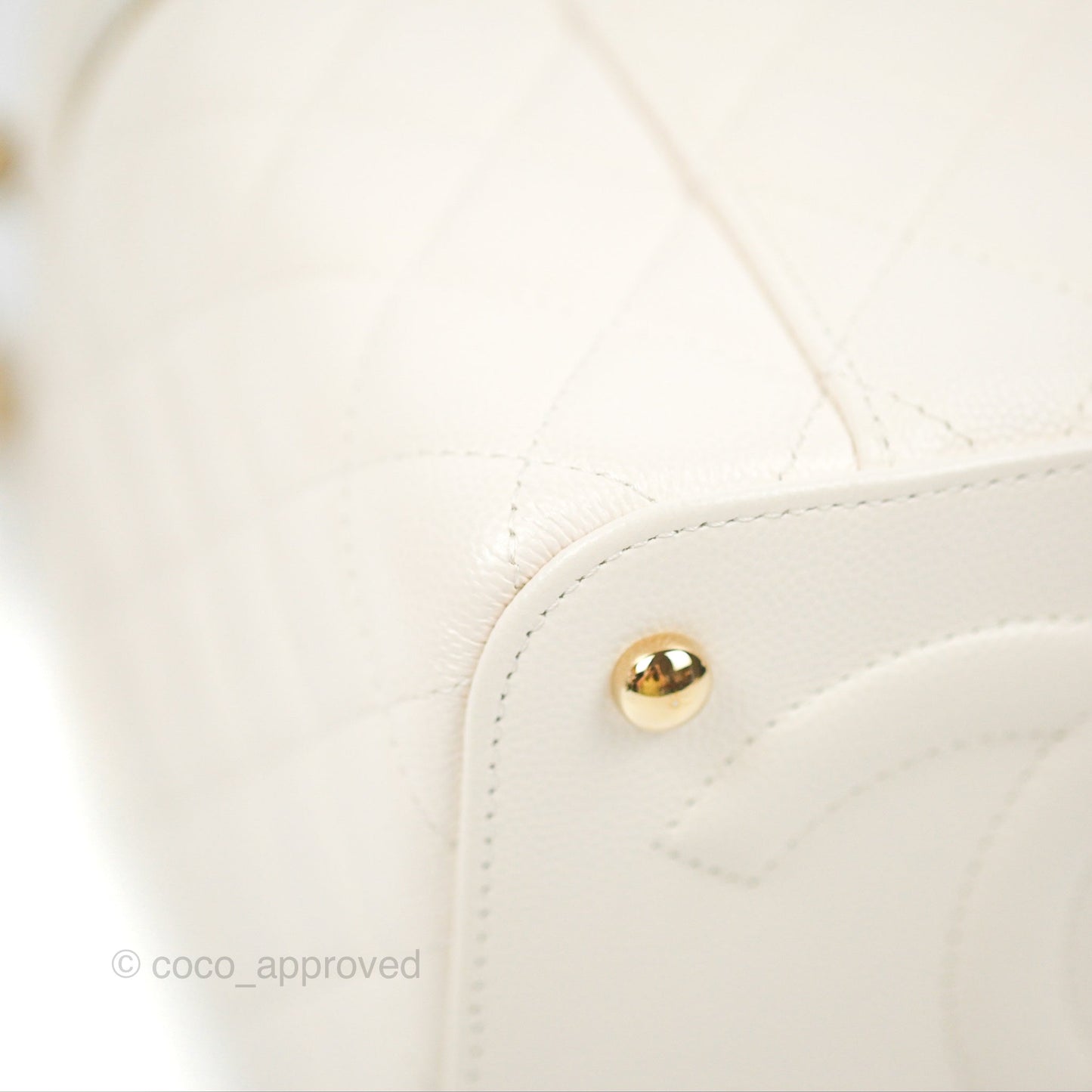 Chanel Quilted Top Handle Vanity Case White Caviar Gold Hardware