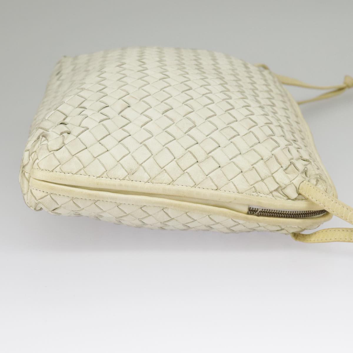 Luxury Bottega Veneta Intrecciato  Leather Shoulder Bag ()