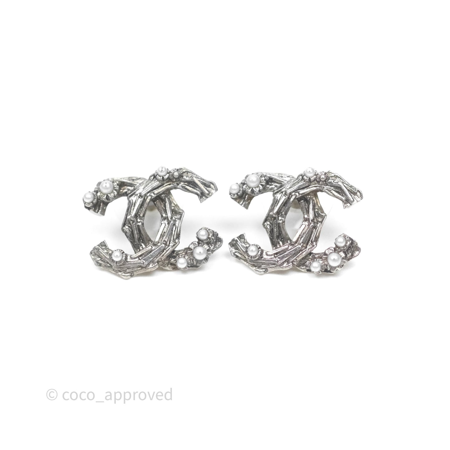 Chanel CC Pearl Earrings Ruthenium Tone 14P