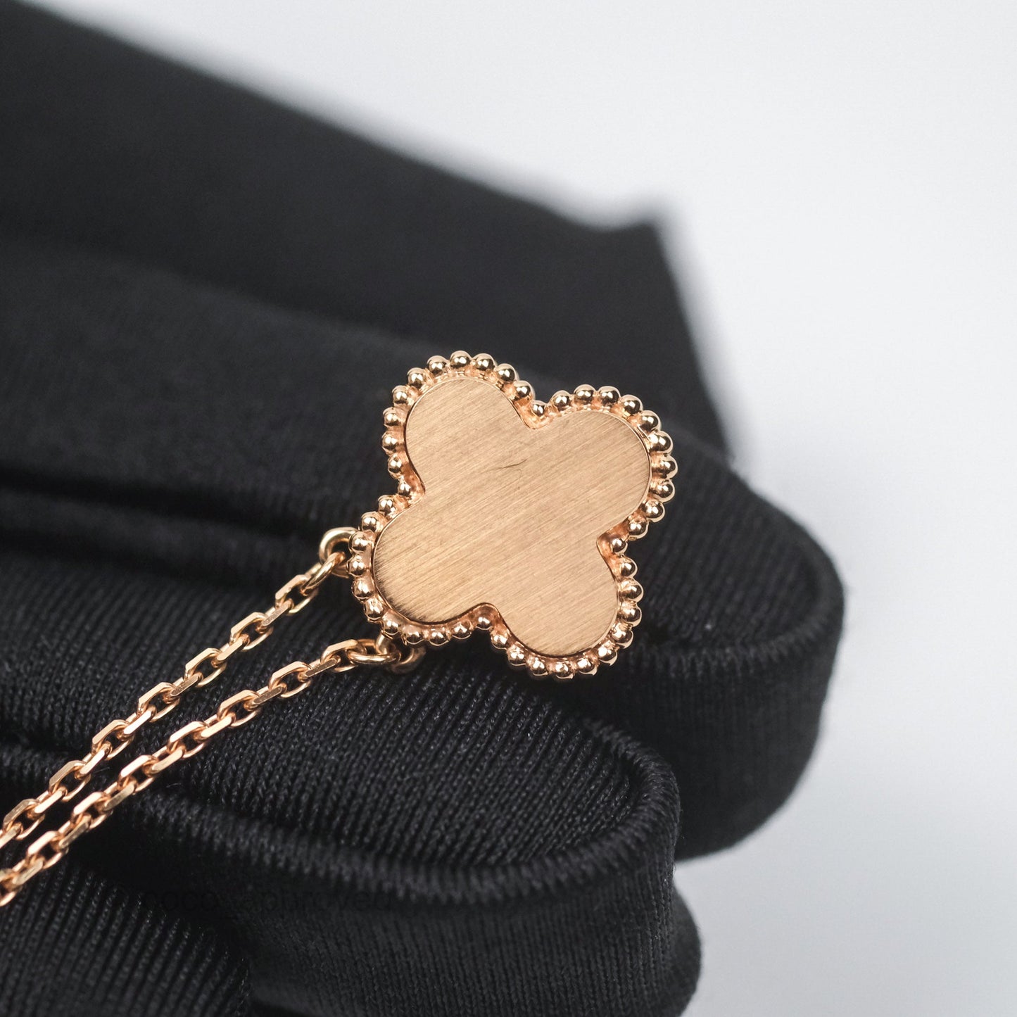 Van Cleef & Arpels Vintage Alhambra Holiday Pendant Obdisian Diamond Rose Gold