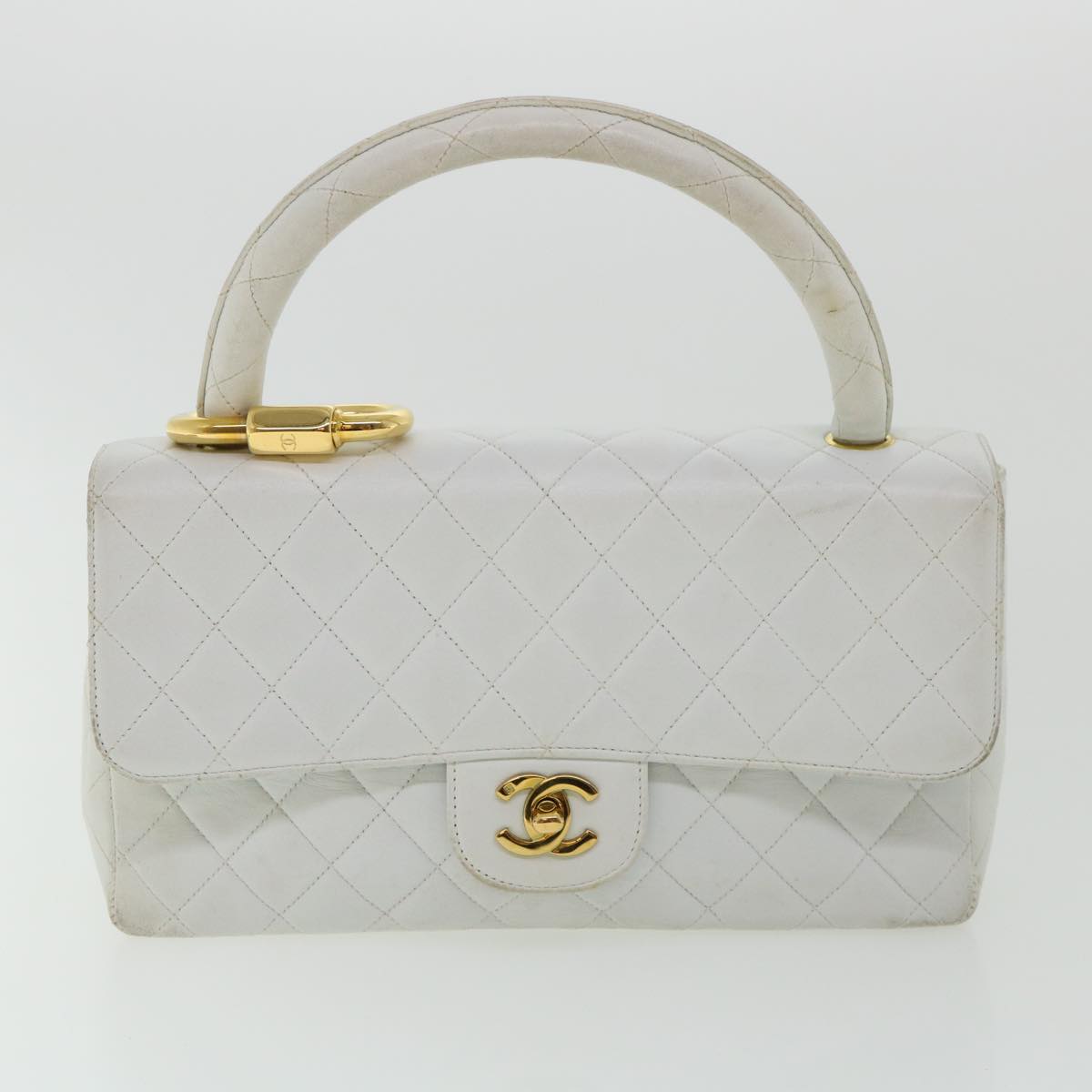 Luxury Chanel Matelasse Pair Shoulder Bag Lamb Skin White CC  32416A