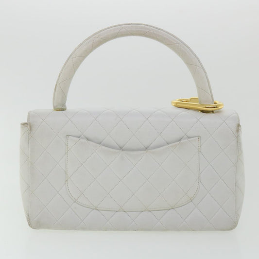Luxury Chanel Matelasse Pair Shoulder Bag Lamb Skin White CC  32416A