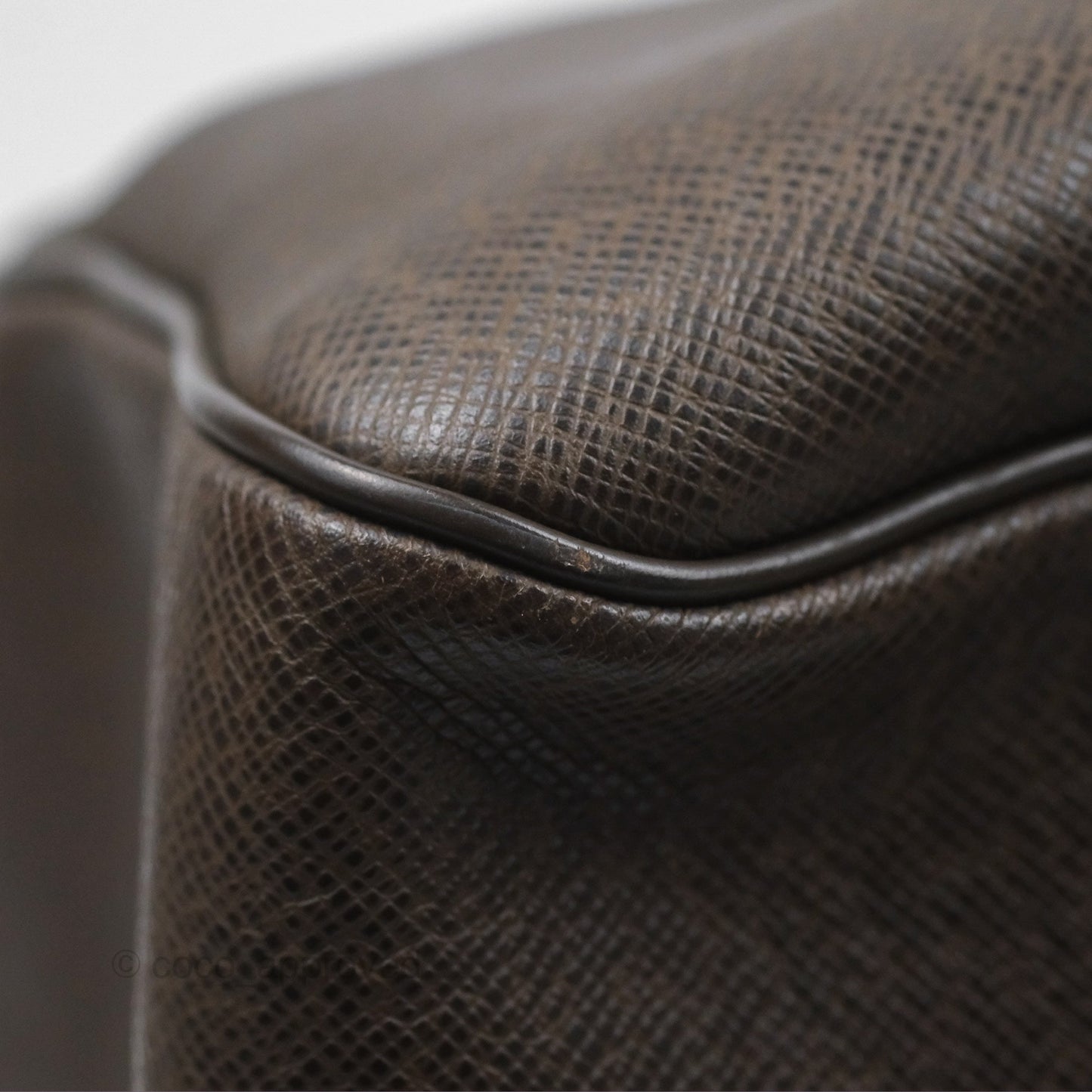 Louis Vuitton Vintage Kendall PM in Brown Taiga Leather