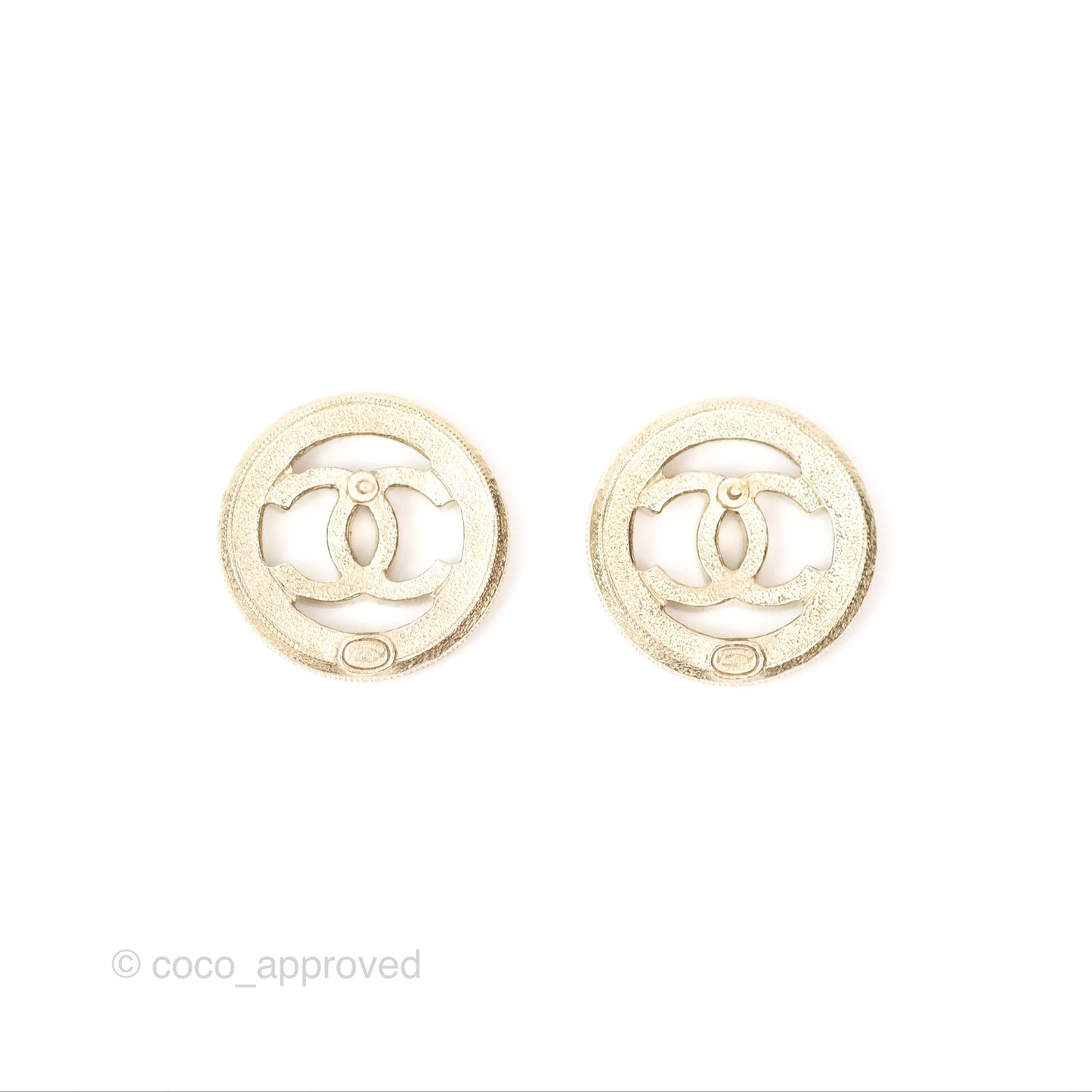 Chanel Pearl CC Round Earrings Gold Tone 17A