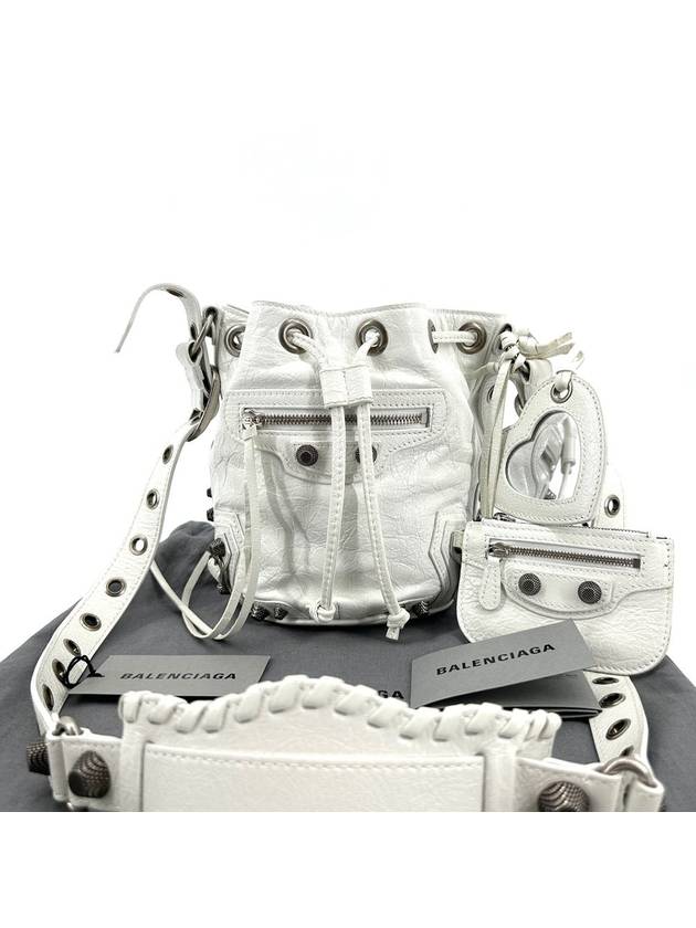 Luxury Balenciaga Lecagol bucket bag xs cross 702431