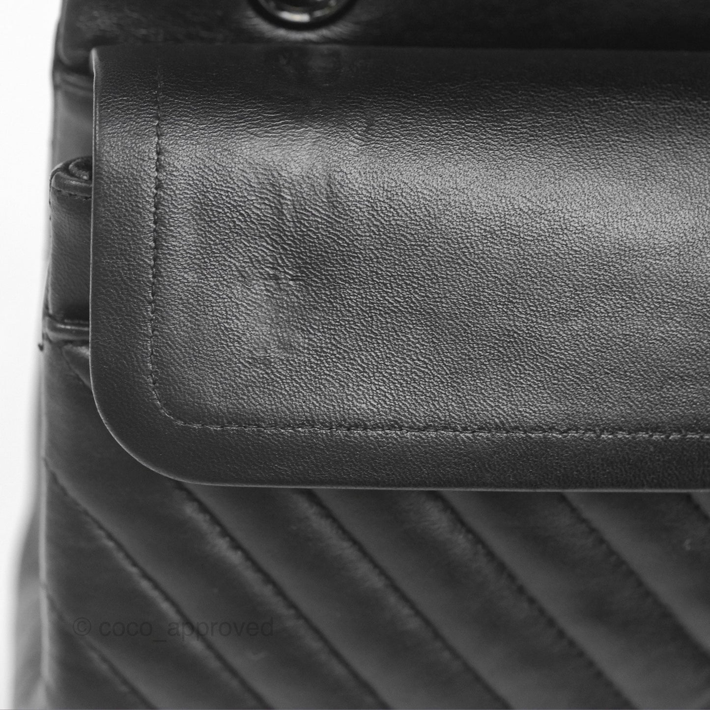 Chanel Classic M/L Medium Flap Chevron So Black Calfskin